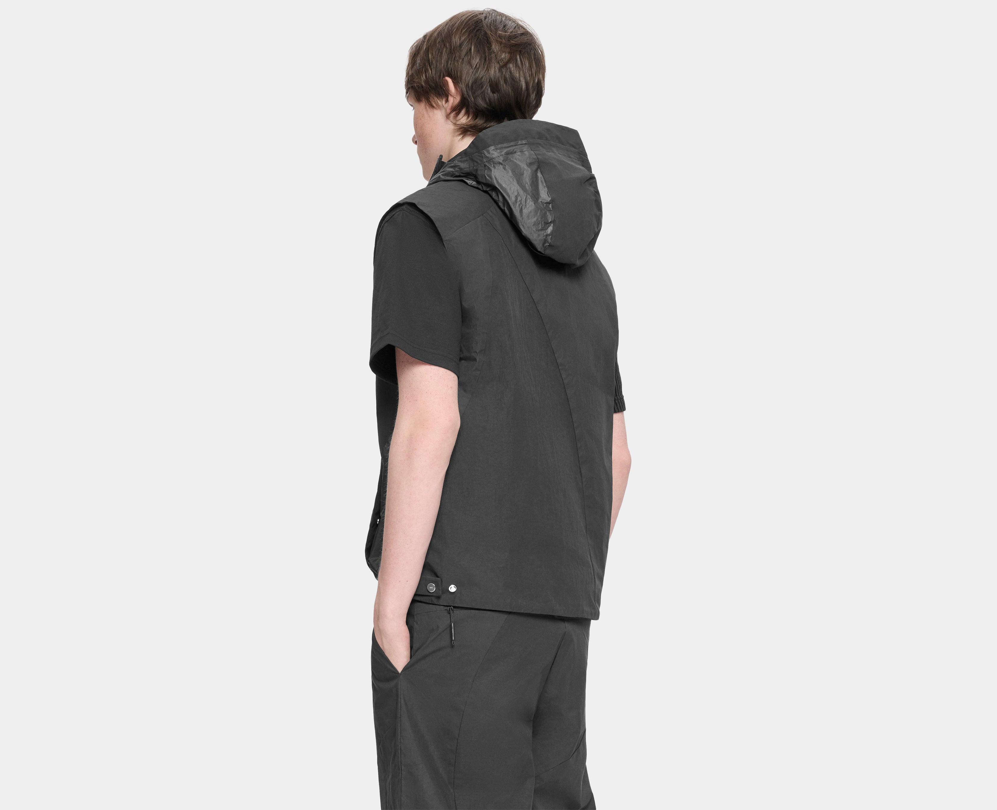 HE, product: POLARIZE VEST (Fig. 6)