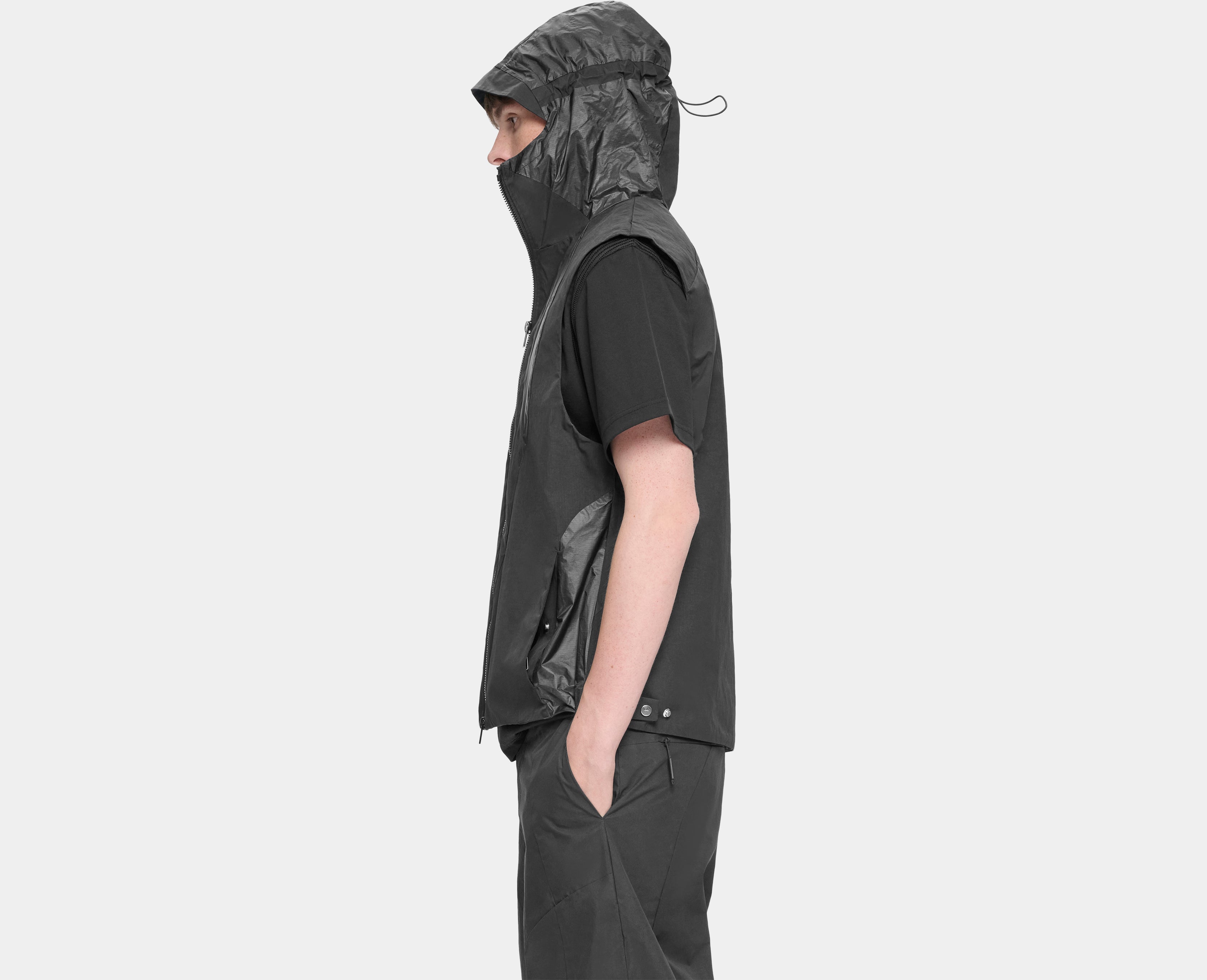 HE, product: POLARIZE VEST (Fig. 5)