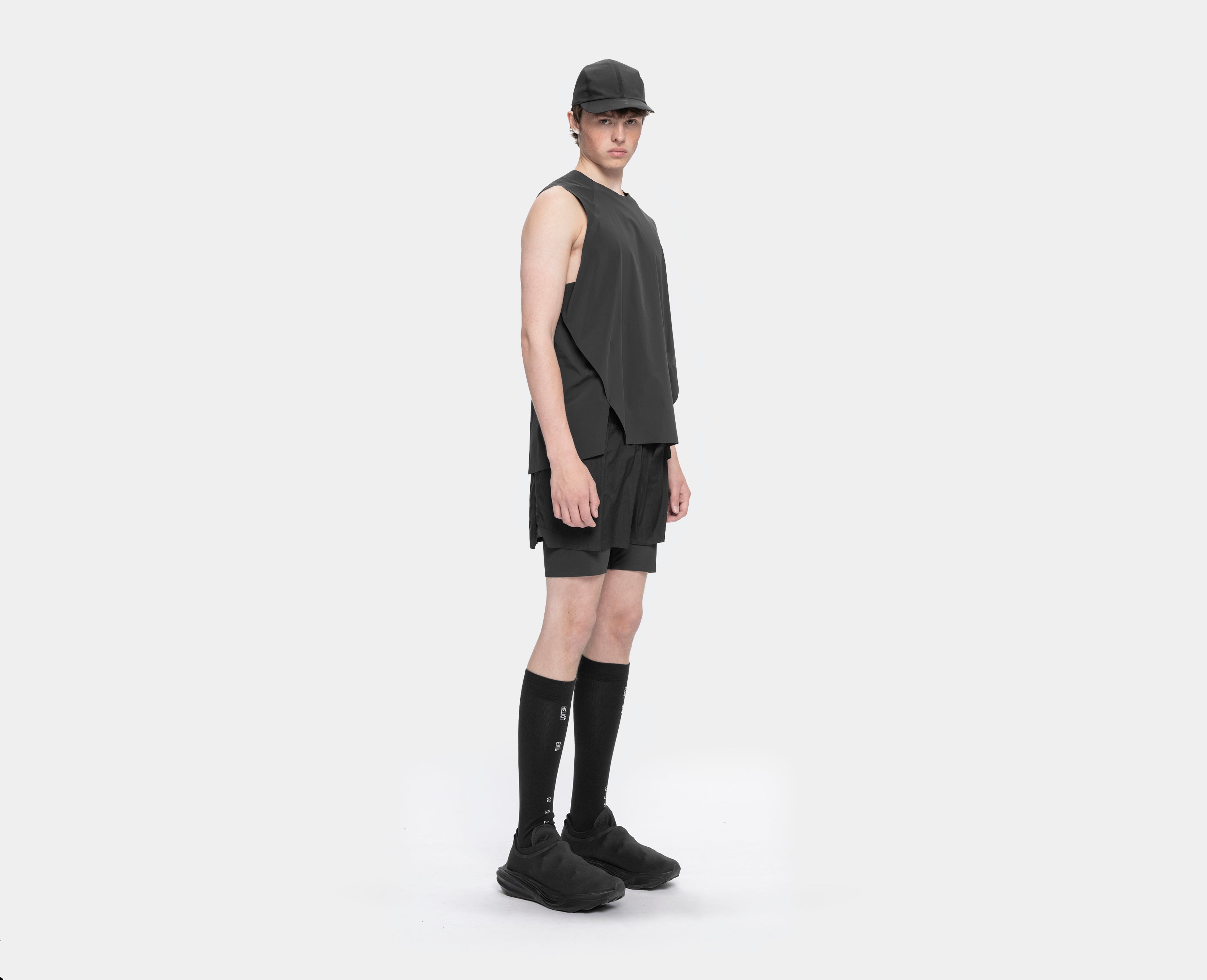 HELIOT EMIL ブラック Acacia タンクトップ HELIOT EMIL ++ PUMA X HELIOT EMIL TANK TOP
