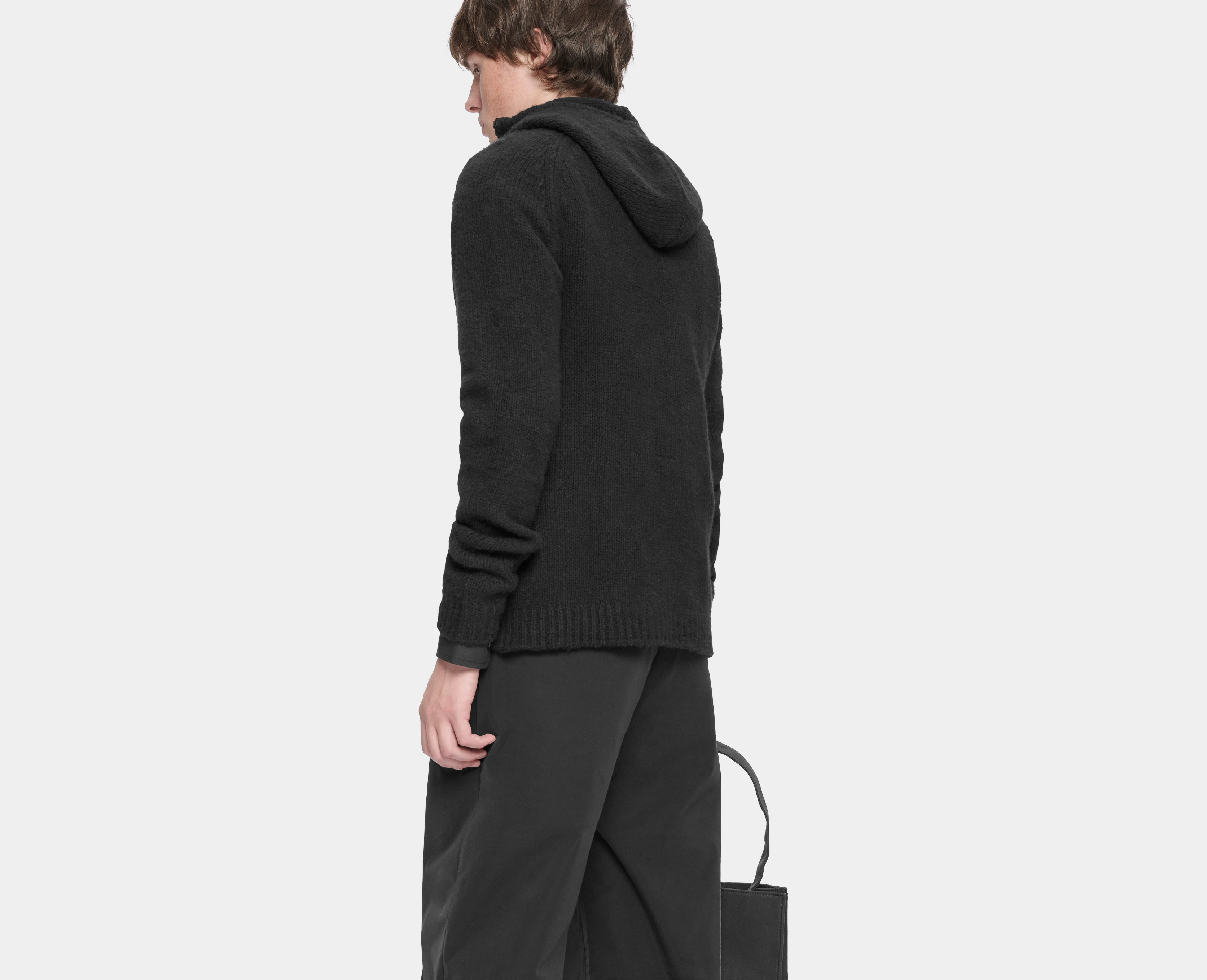 HE, product: INVIOLA CASHMERE HOODIE (Fig. 5)