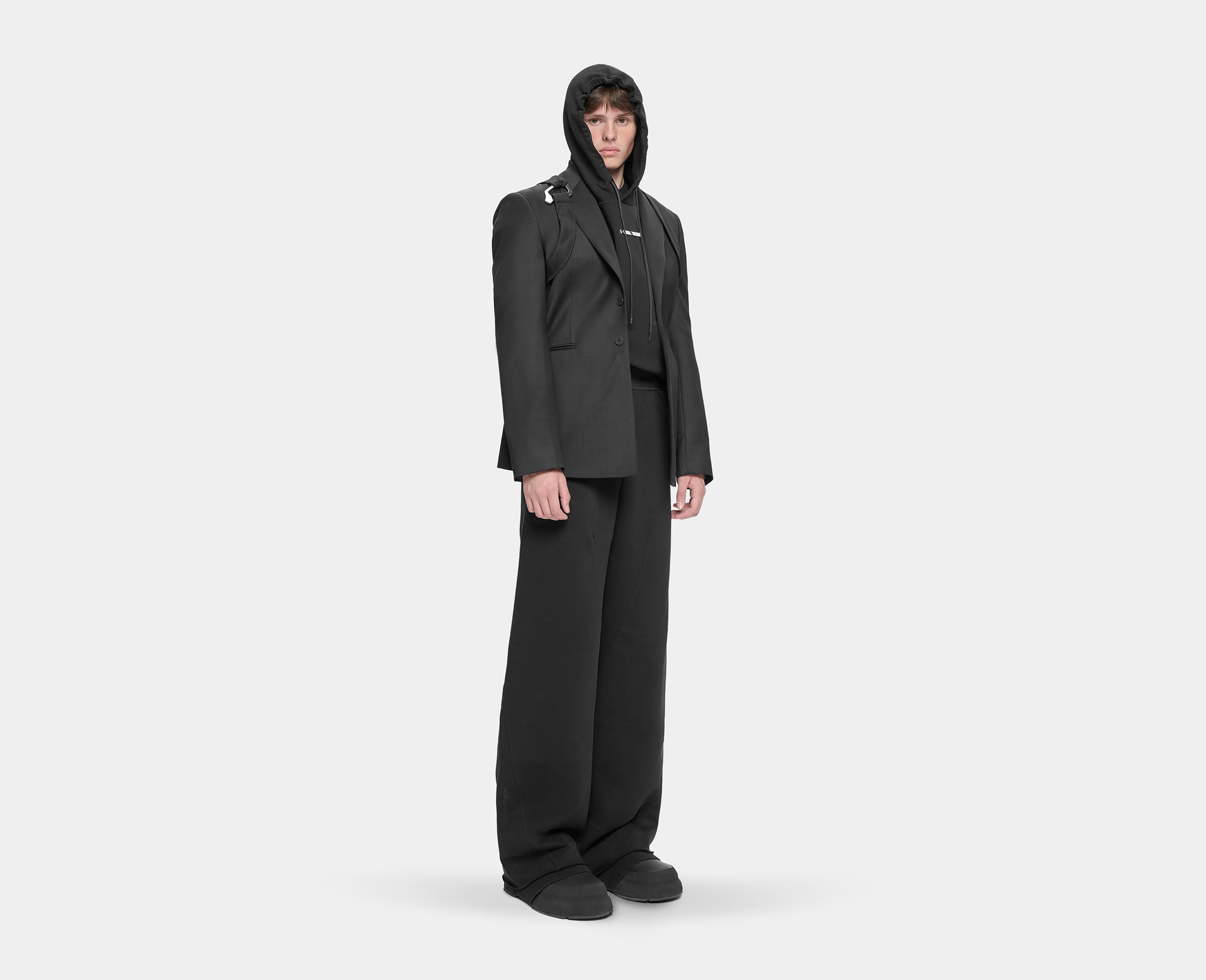 HE, product: PLANNAR SWEATPANTS (Fig. 3)