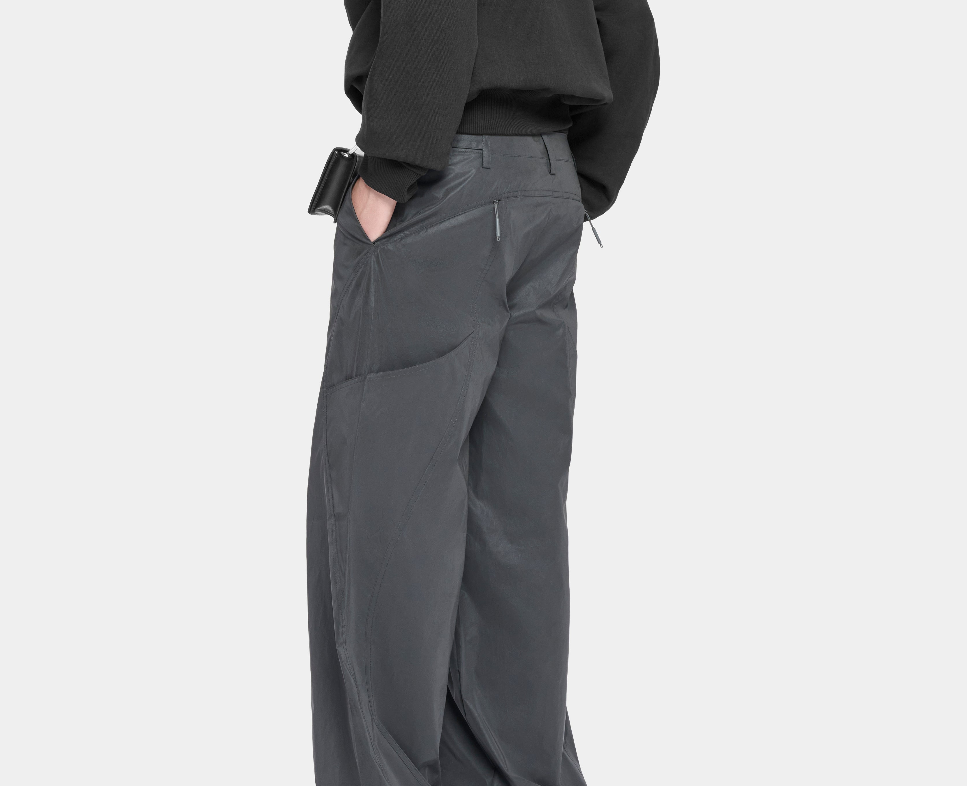 HE, product: INTERLUCENT TROUSERS (Fig. 5)