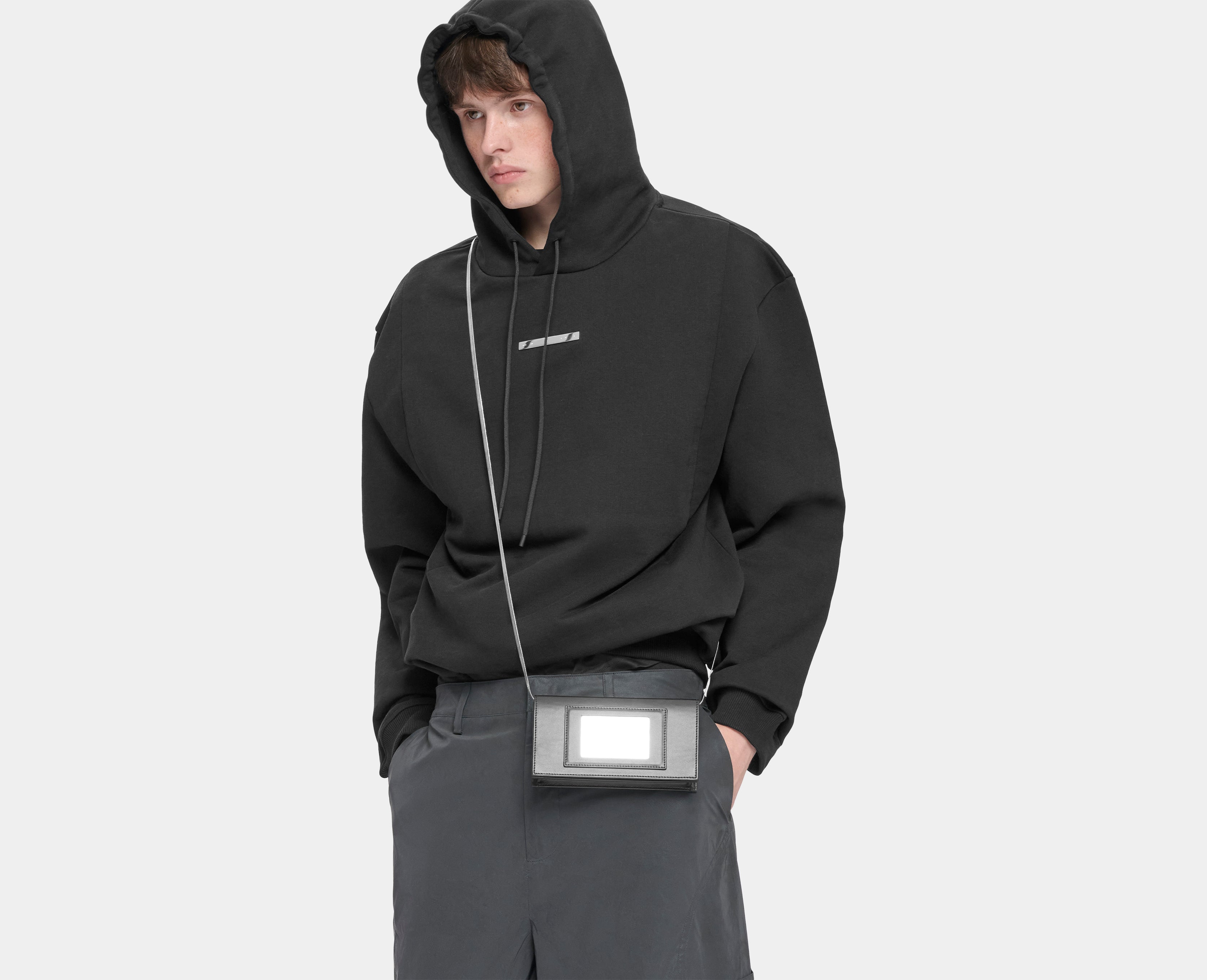 HE, product: ACRUX WALLET (Fig. 6)