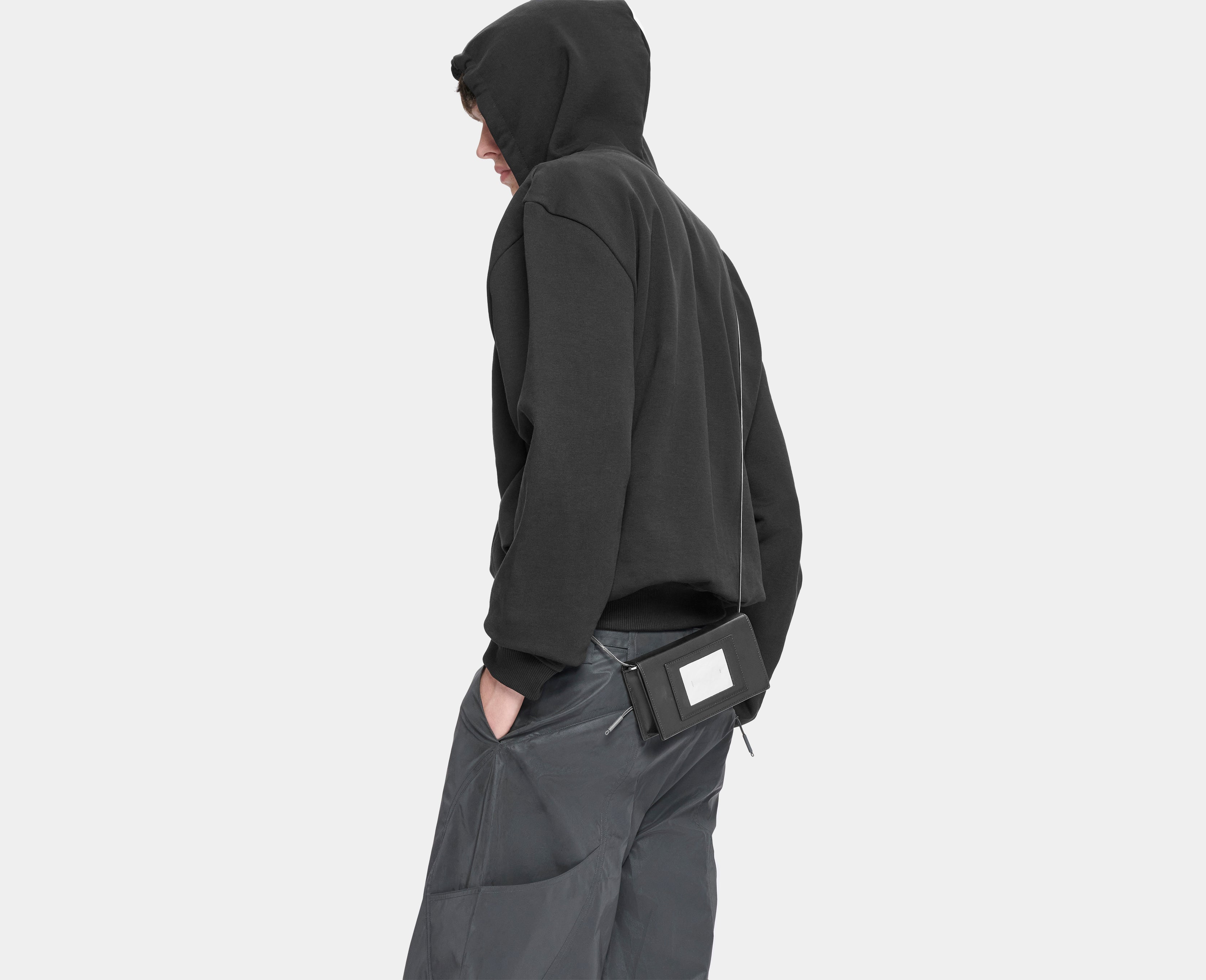 HE, product: ACRUX WALLET (Fig. 8)