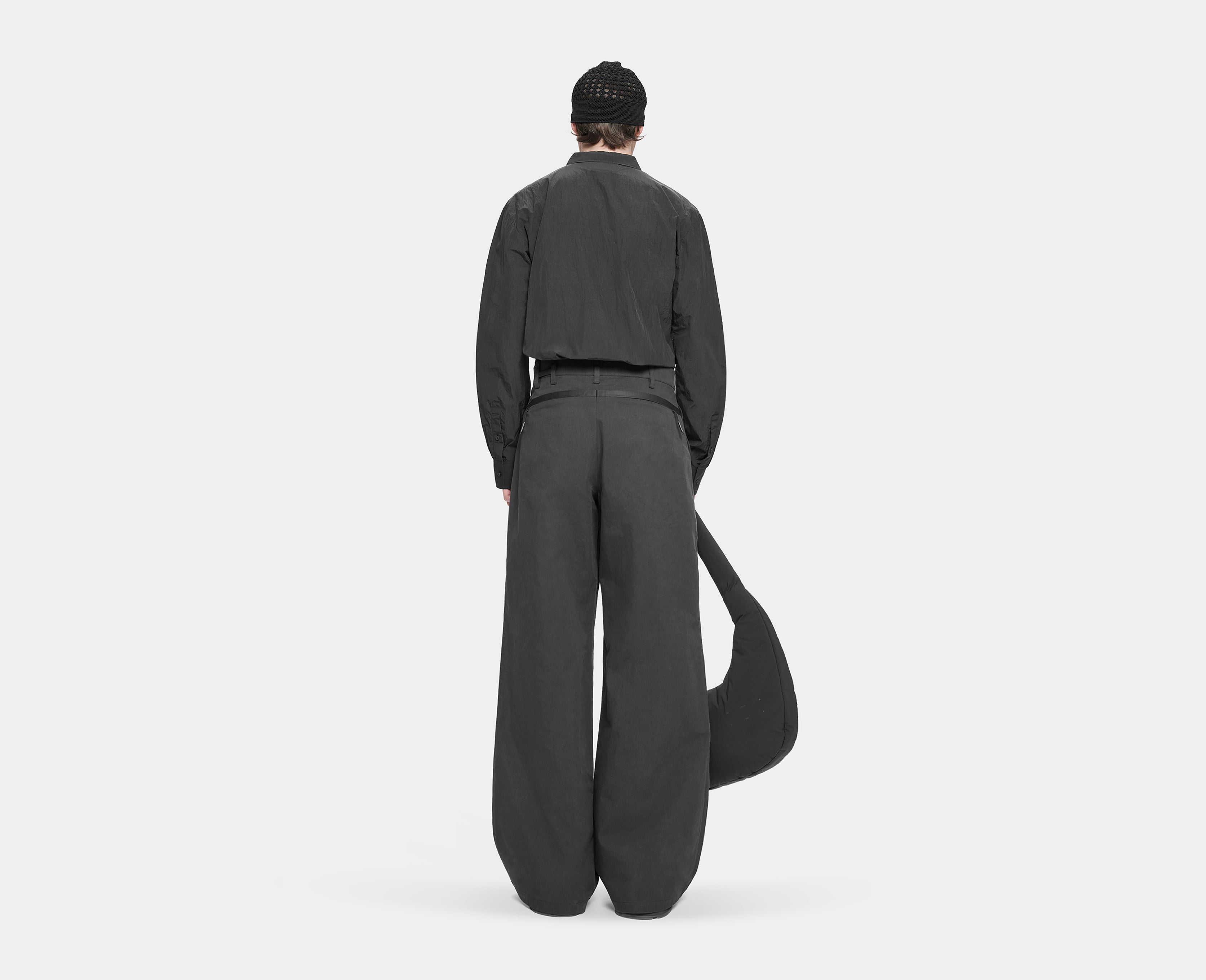 HE, product: KATHEMERA PANTS (Fig. 5)
