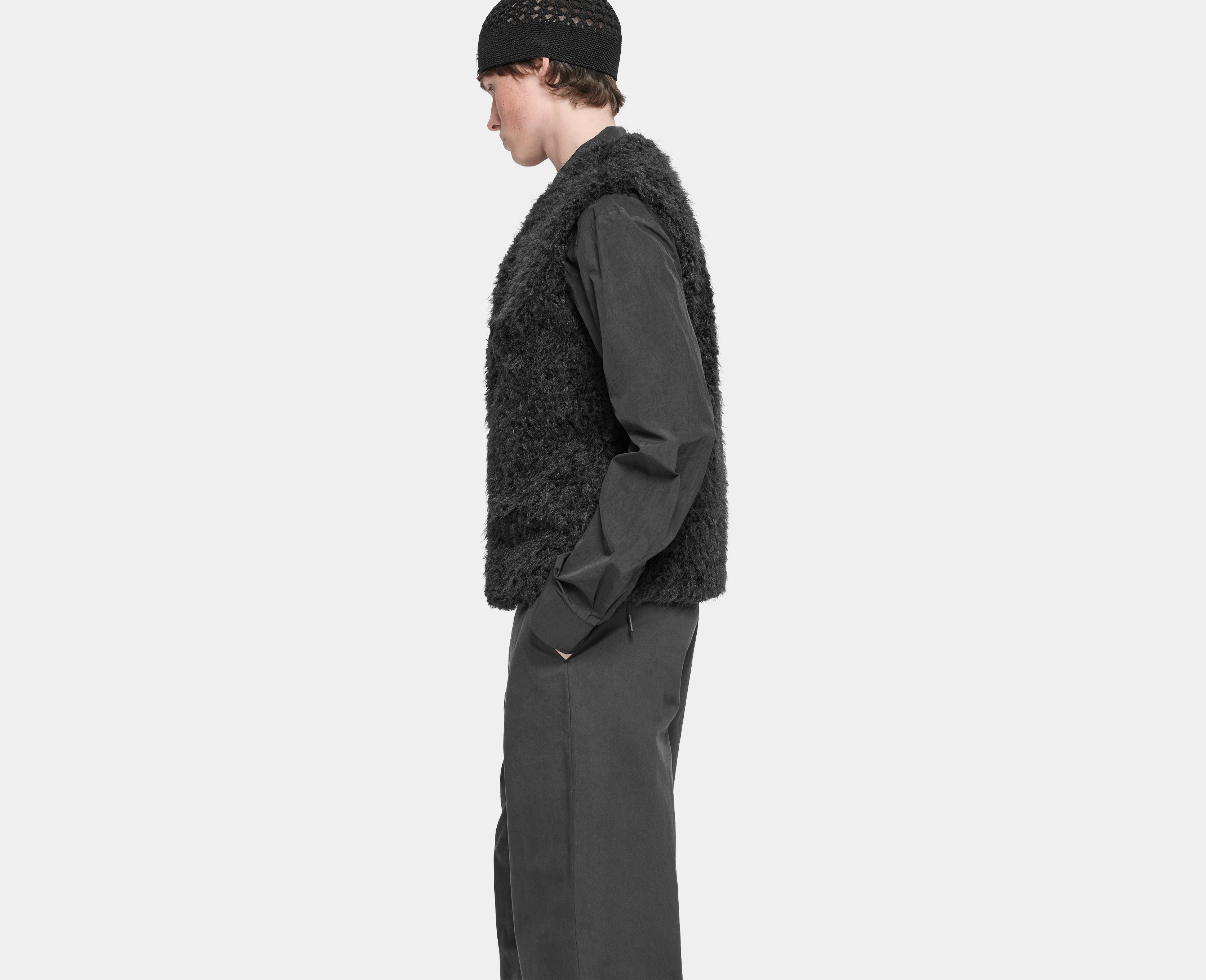 HE, product: VANTA VEST (Fig. 5)