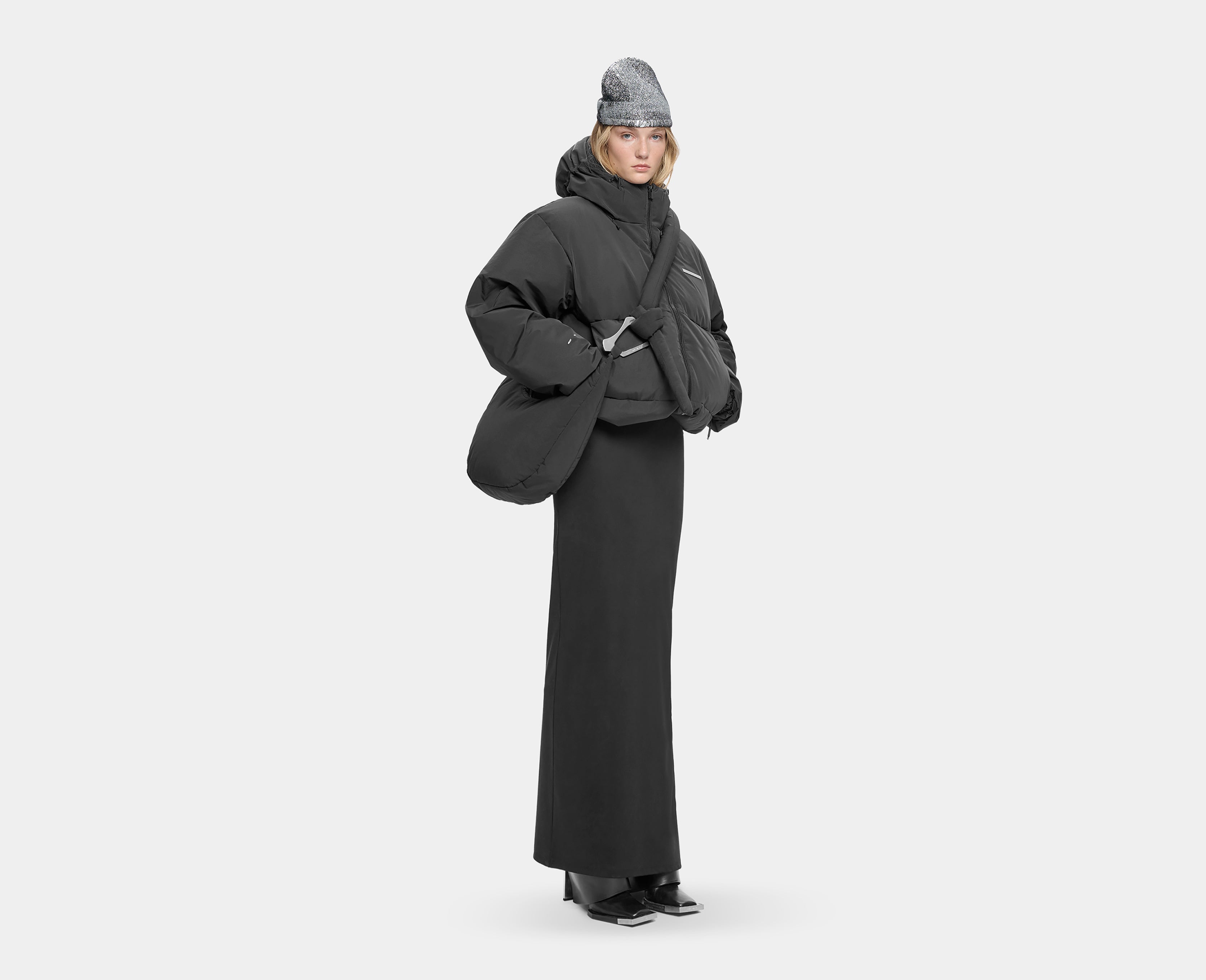 HE, product: VELUM DOWN JACKET (Fig. 6)