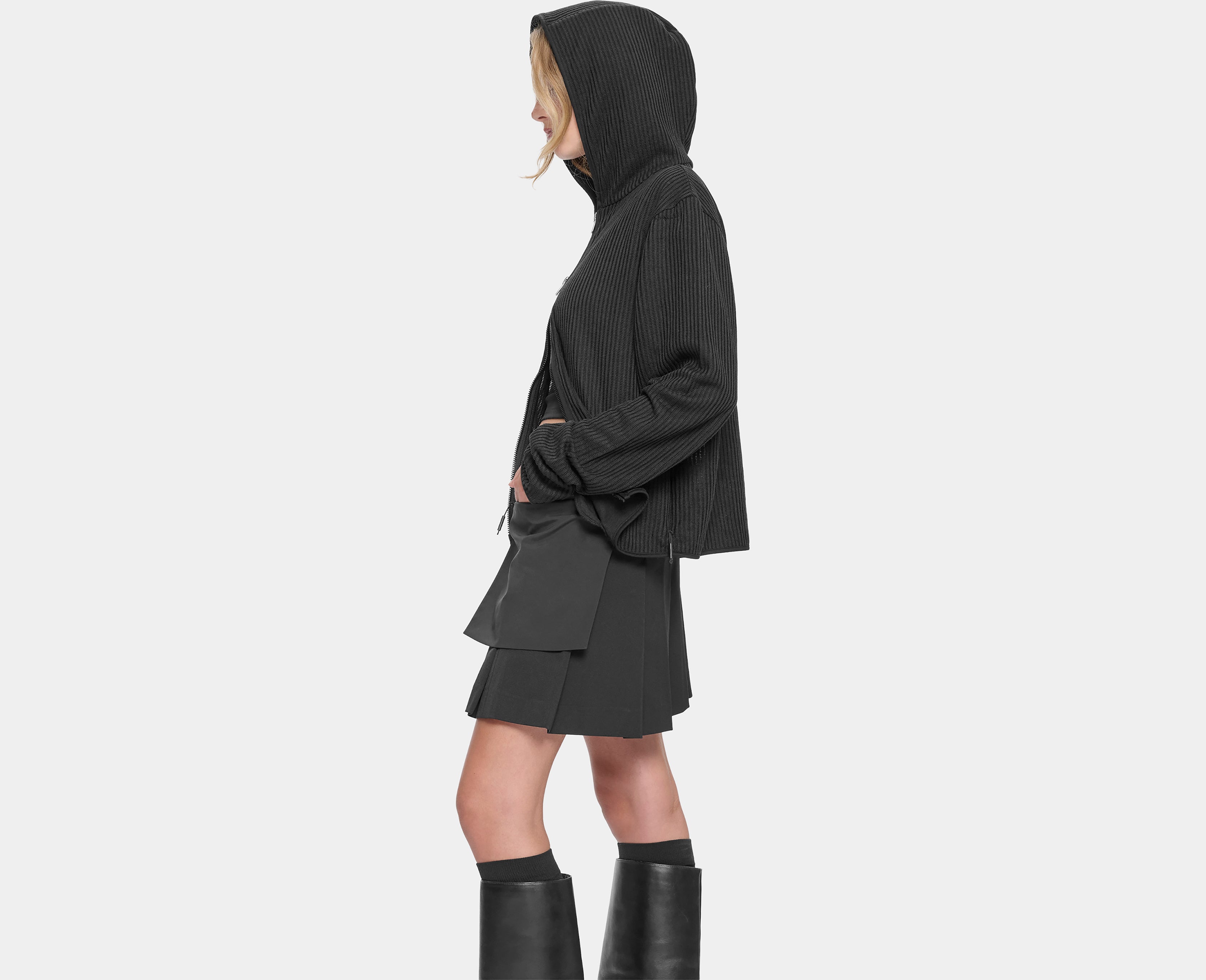 HE, product: PRISM SKIRT (Fig. 7)