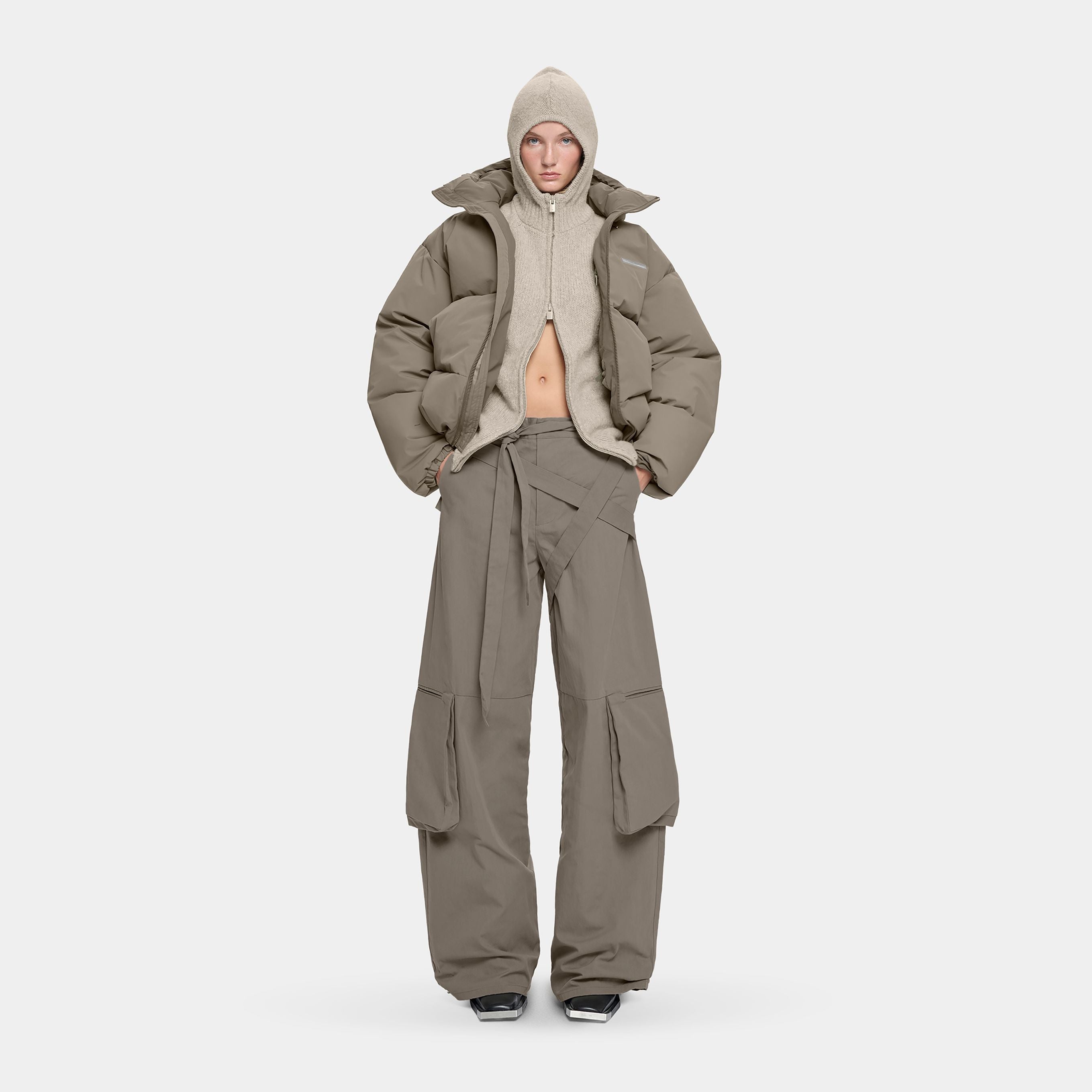 HE, product: VELUM DOWN JACKET (Fig. 5)