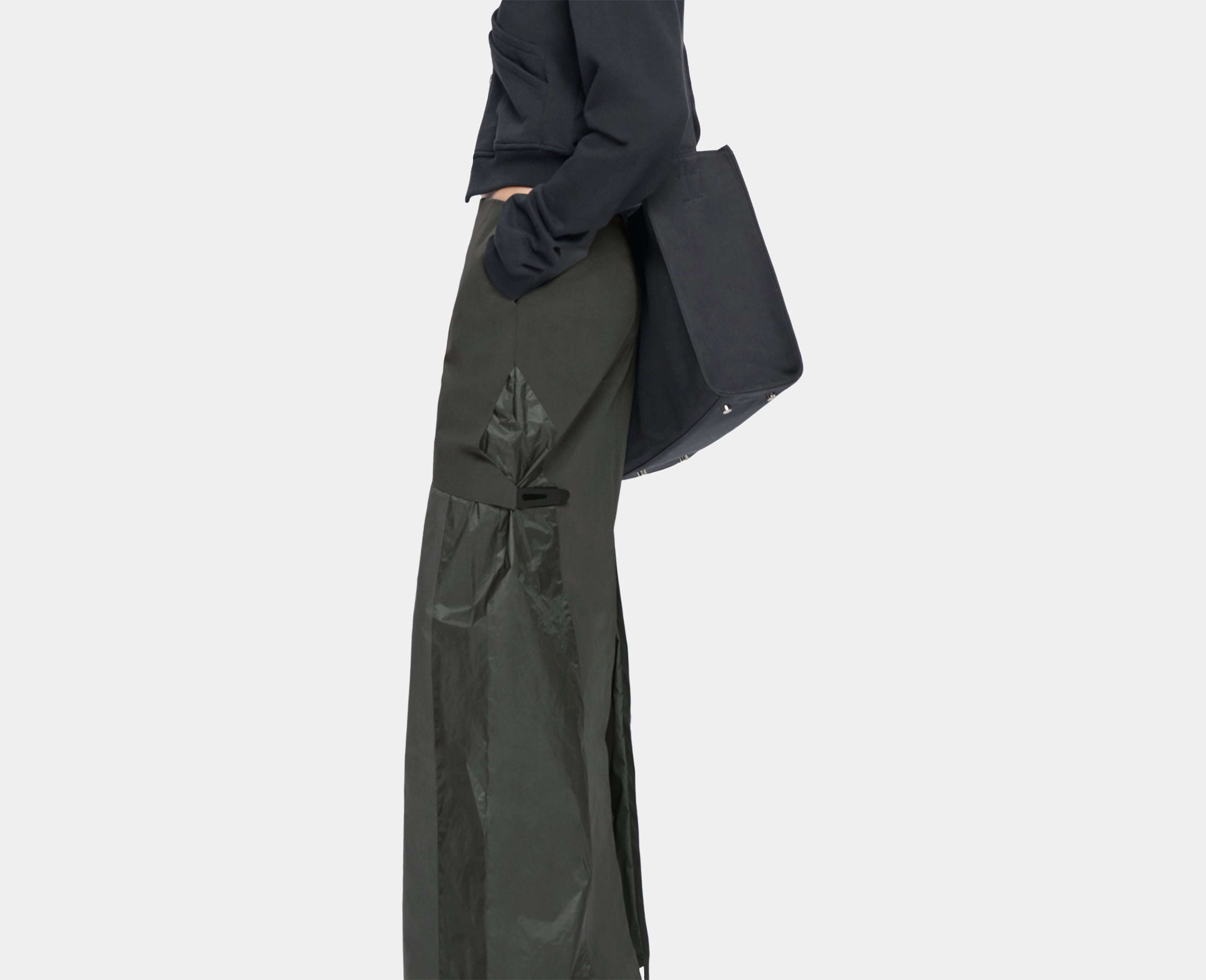 HE, product: POLARIZE SKIRT (Fig. 5)