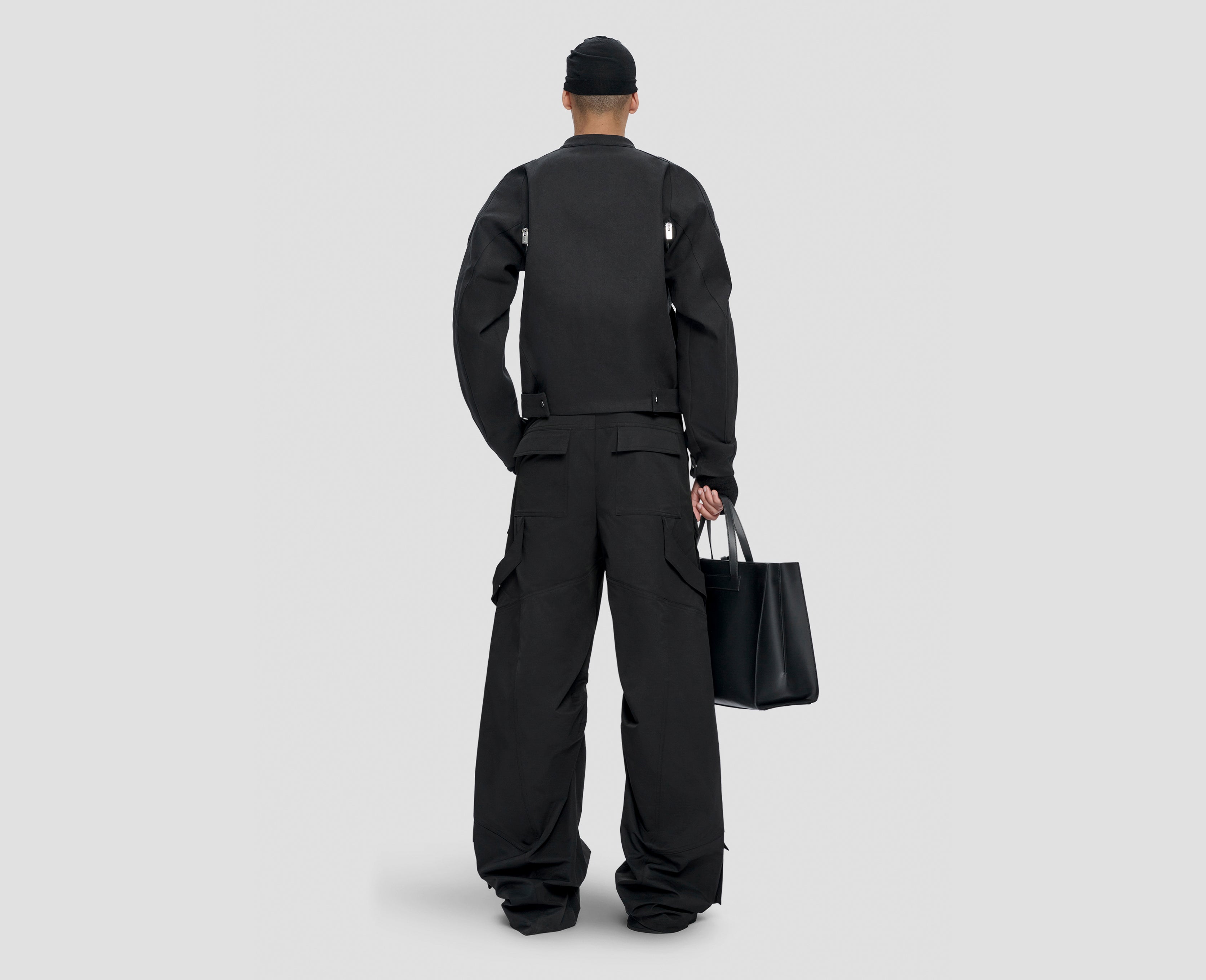 HE, product: EQUINOX BOMBER (Fig. 4)