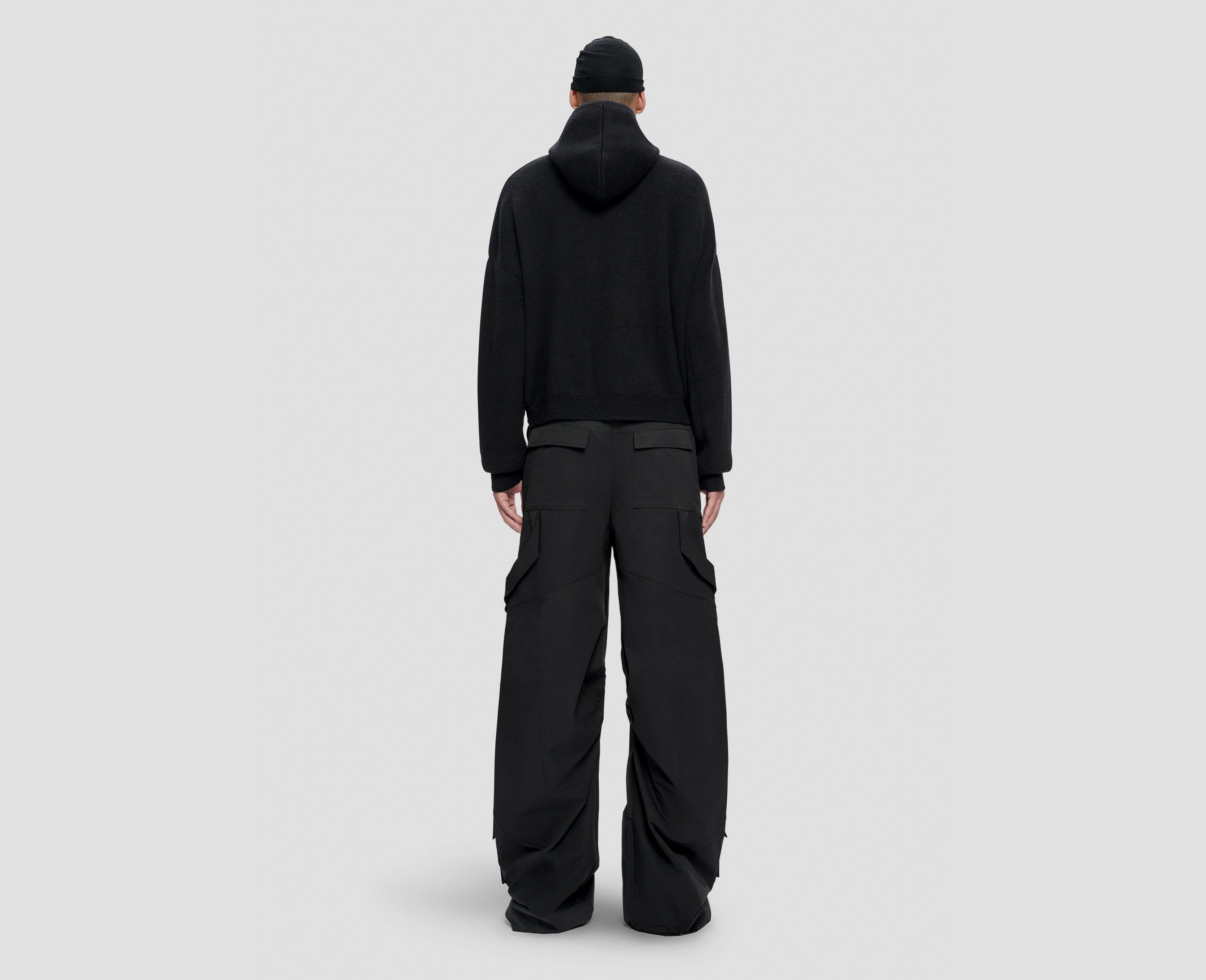 HE, product: LAMPI KNIT HOODIE (Fig. 4)