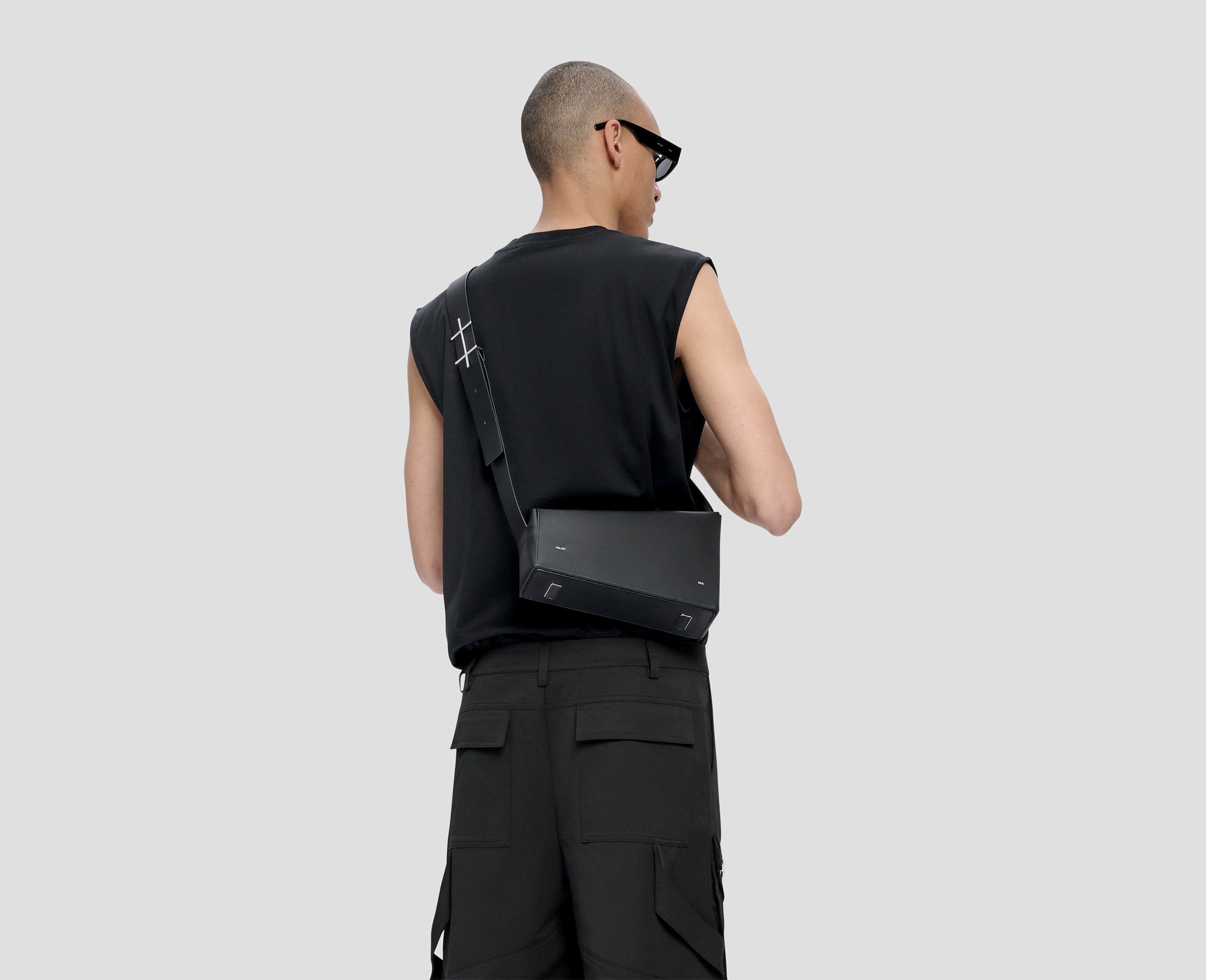 HE, product: NOVA BAG (Fig. 5)