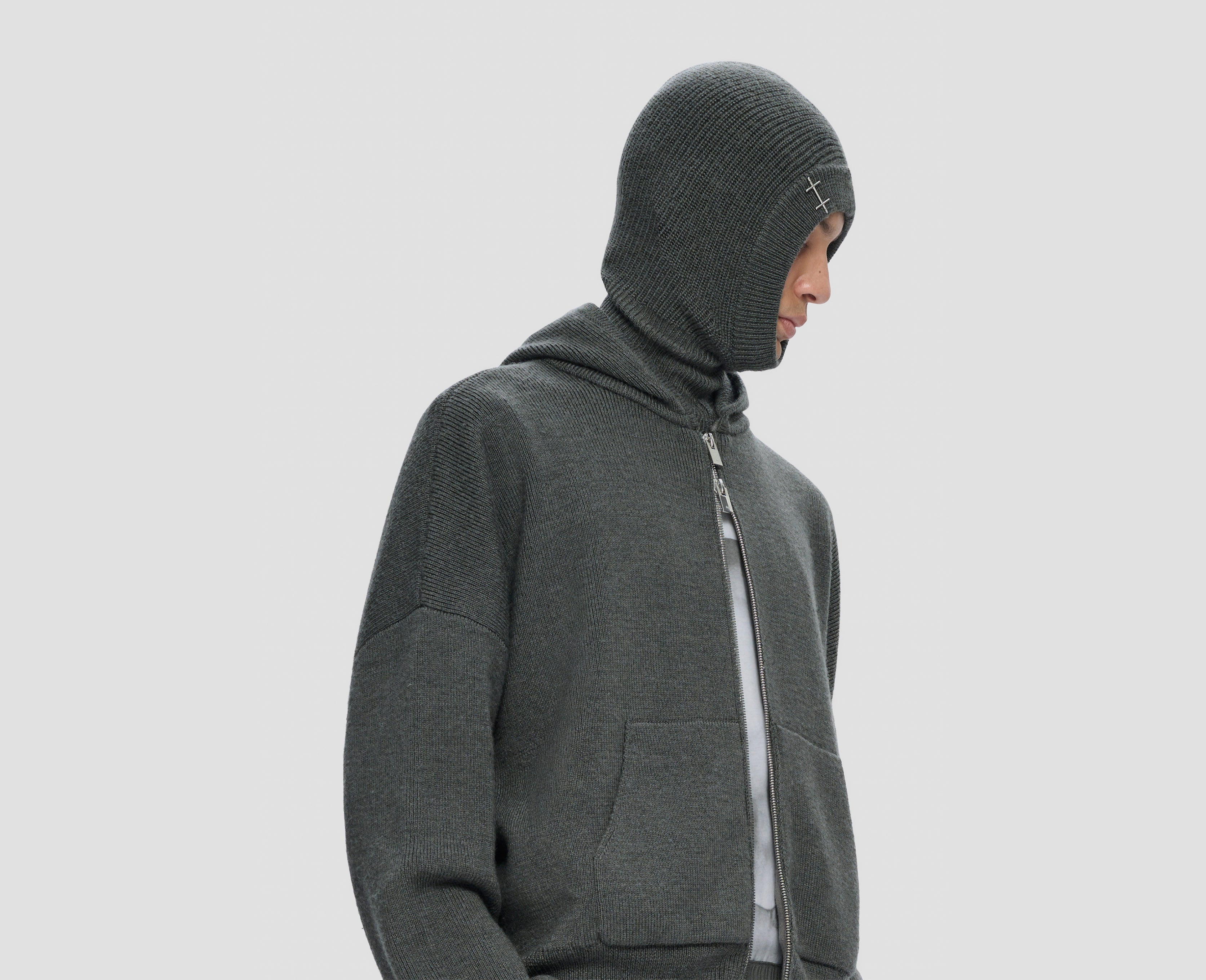 HE, product: NEBULA BALACLAVA (Fig. 5)