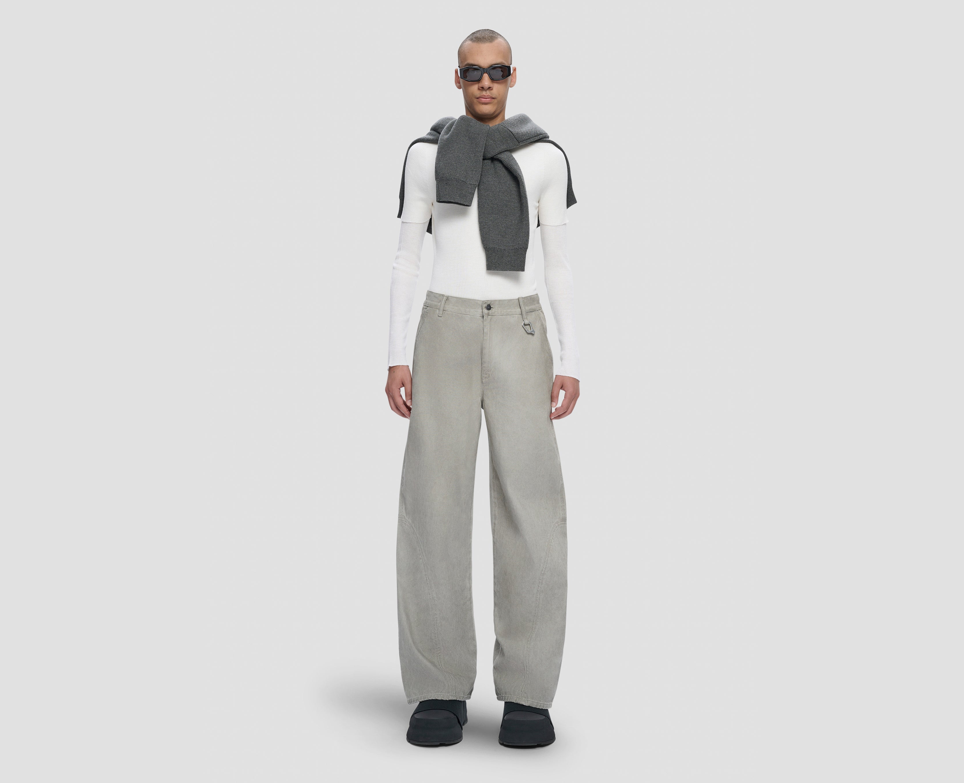 HE, product: BASALT DENIM (Fig. 2)