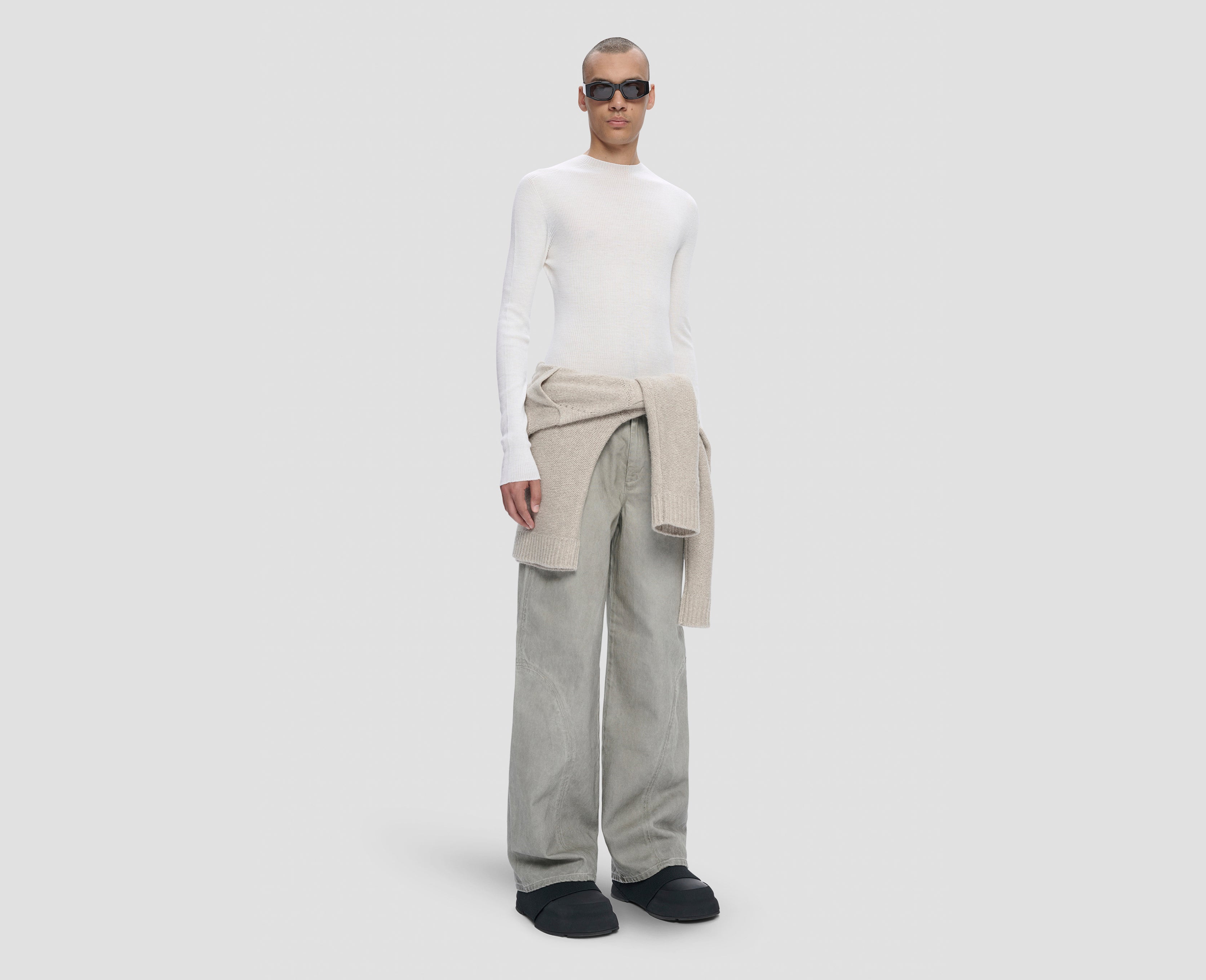 HE, product: ISOTROPY KNIT LS (Fig. 3)