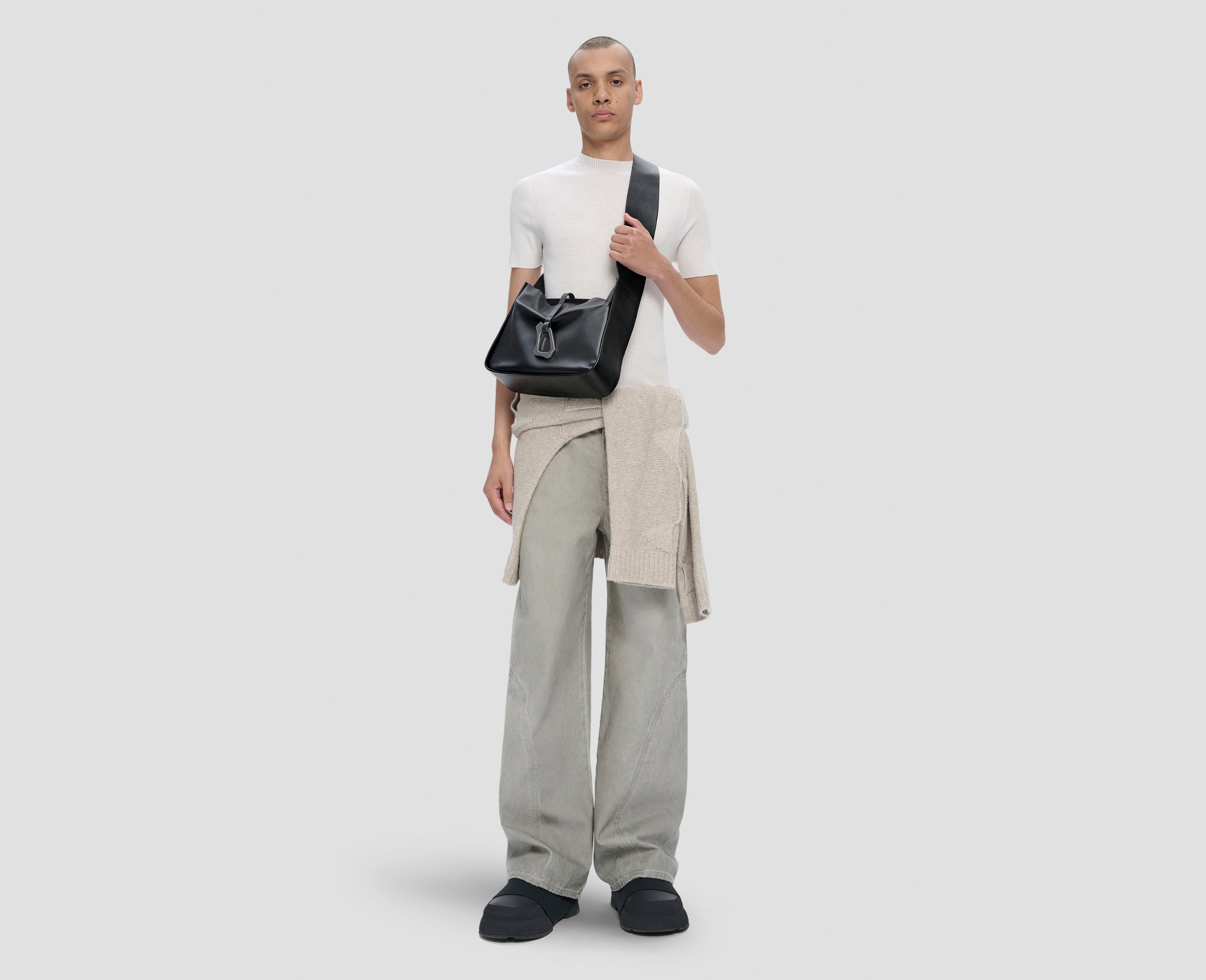 HE, product: CONFLUENCE BAG (Fig. 2)