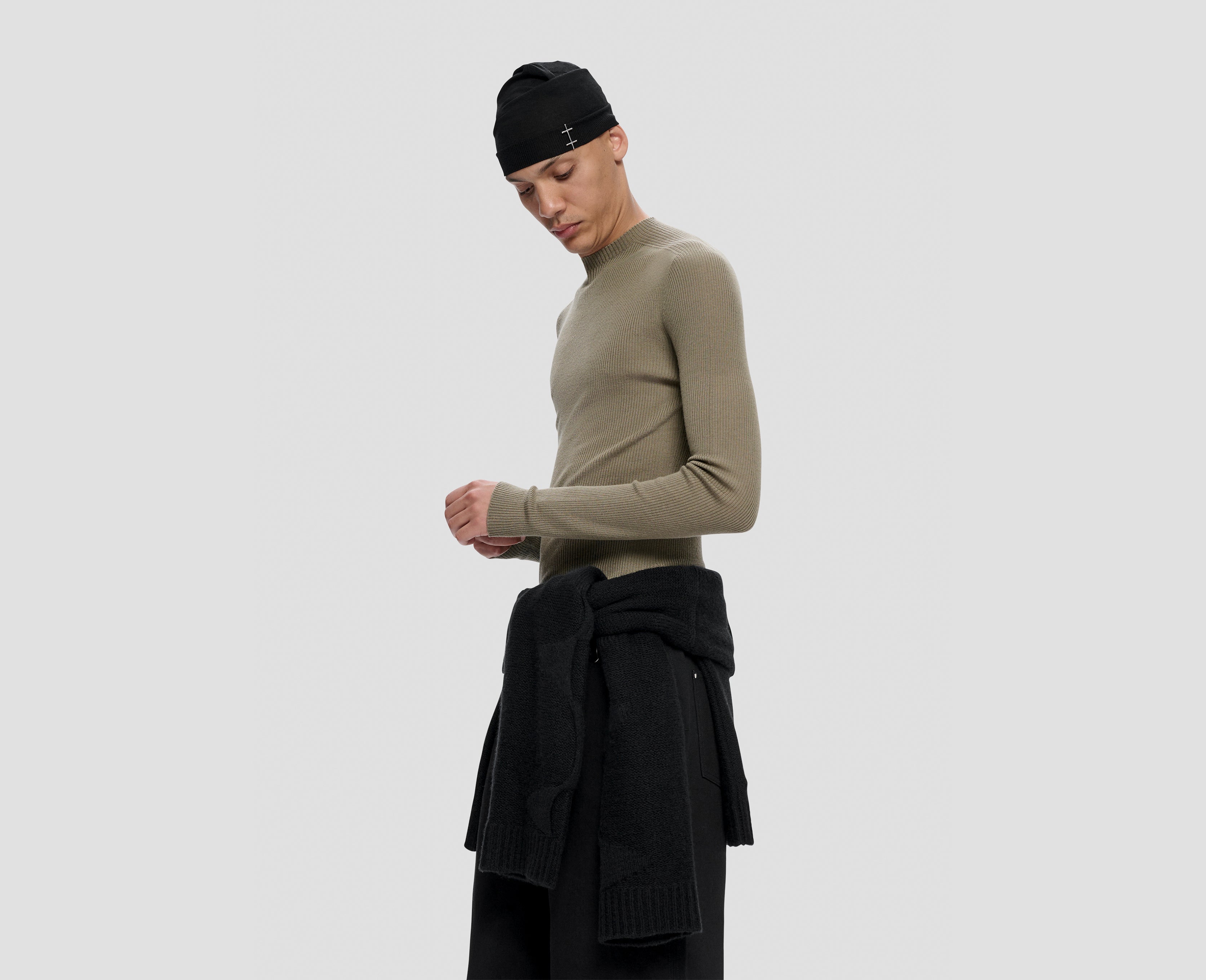 HE, product: ISOTROPY KNIT LS (Fig. 6)