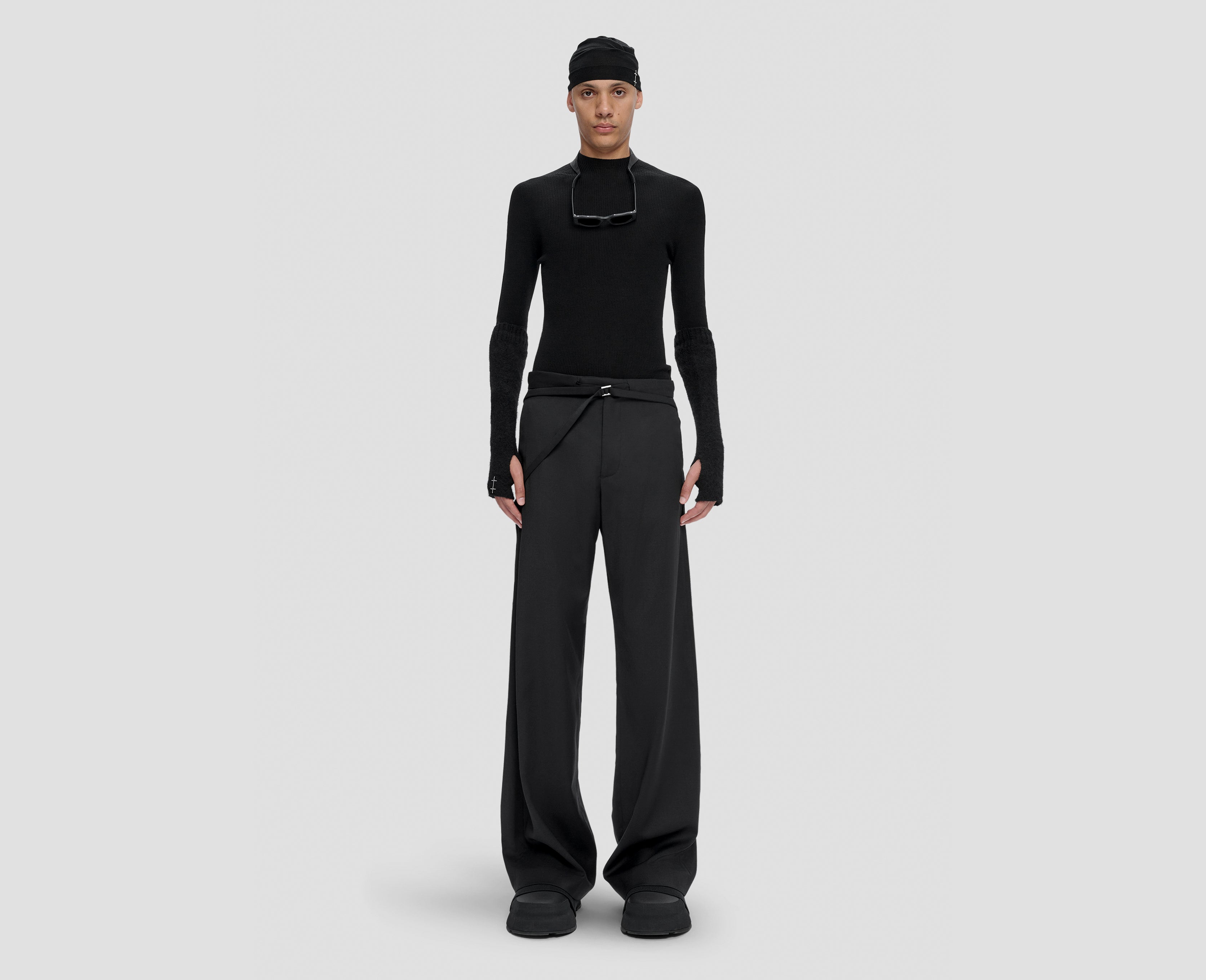 HE, product: SPECTRA TAILORED TROUSERS (Fig. 2)
