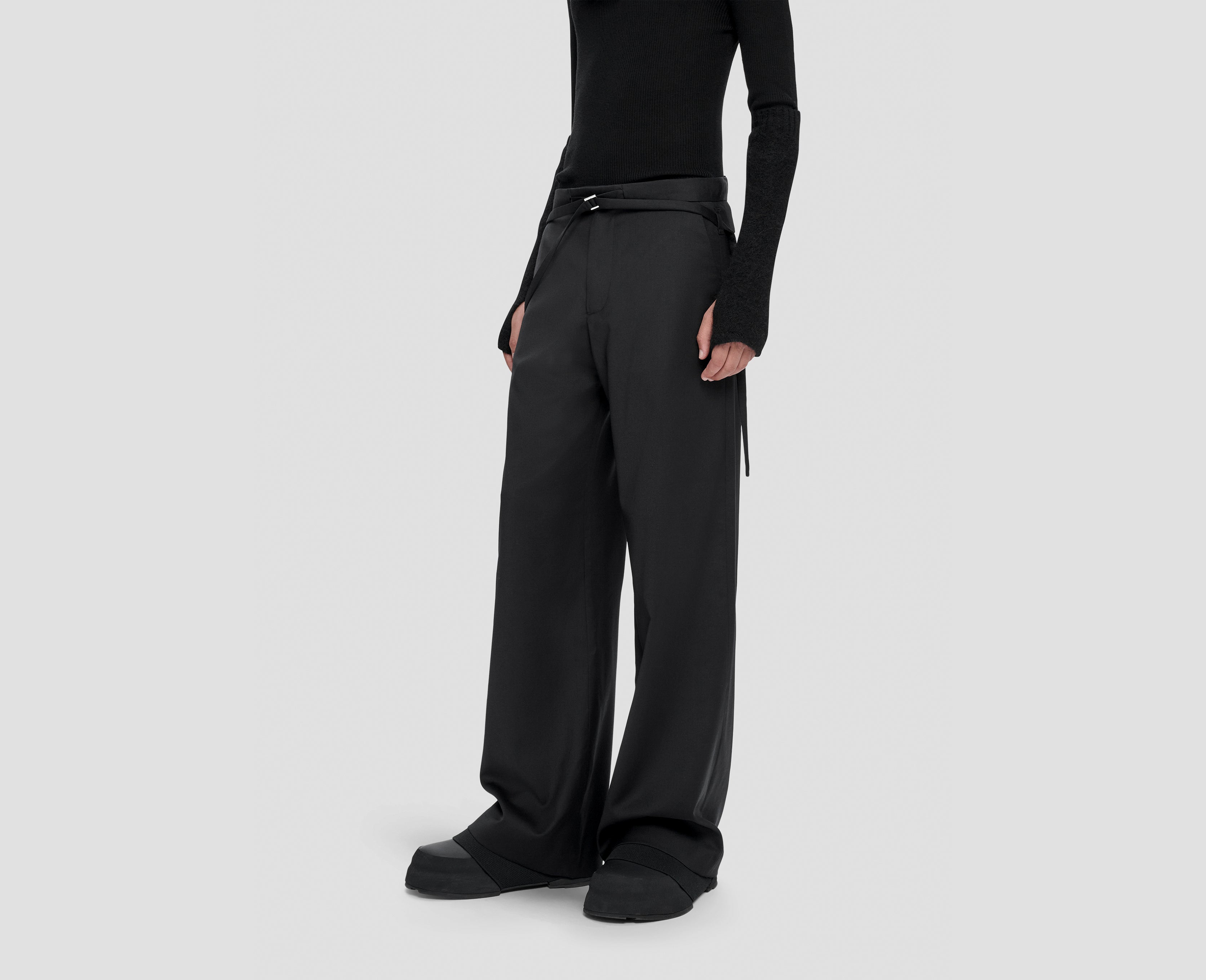 HE, product: SPECTRA TAILORED TROUSERS (Fig. 6)