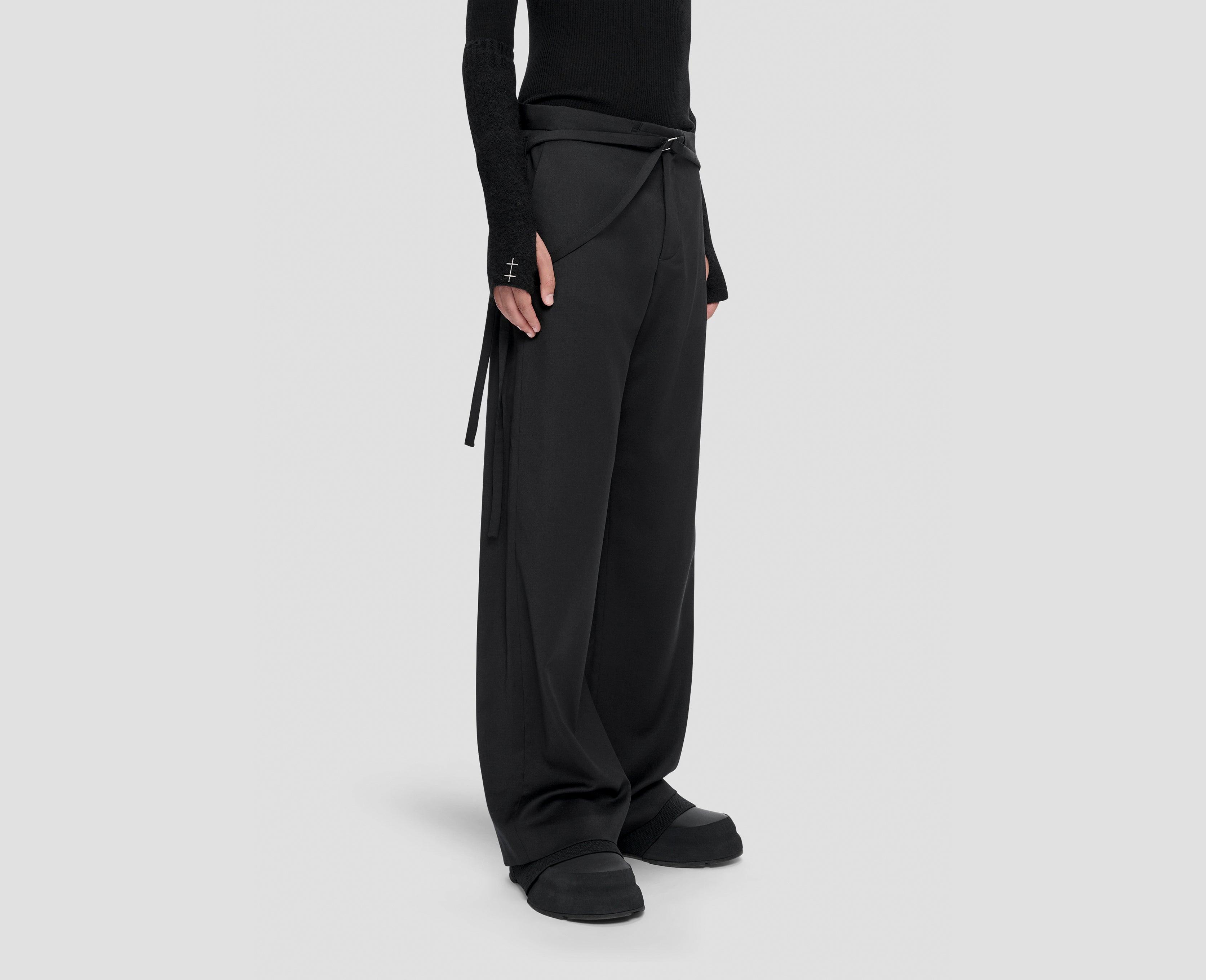 HE, product: SPECTRA TAILORED TROUSERS (Fig. 8)