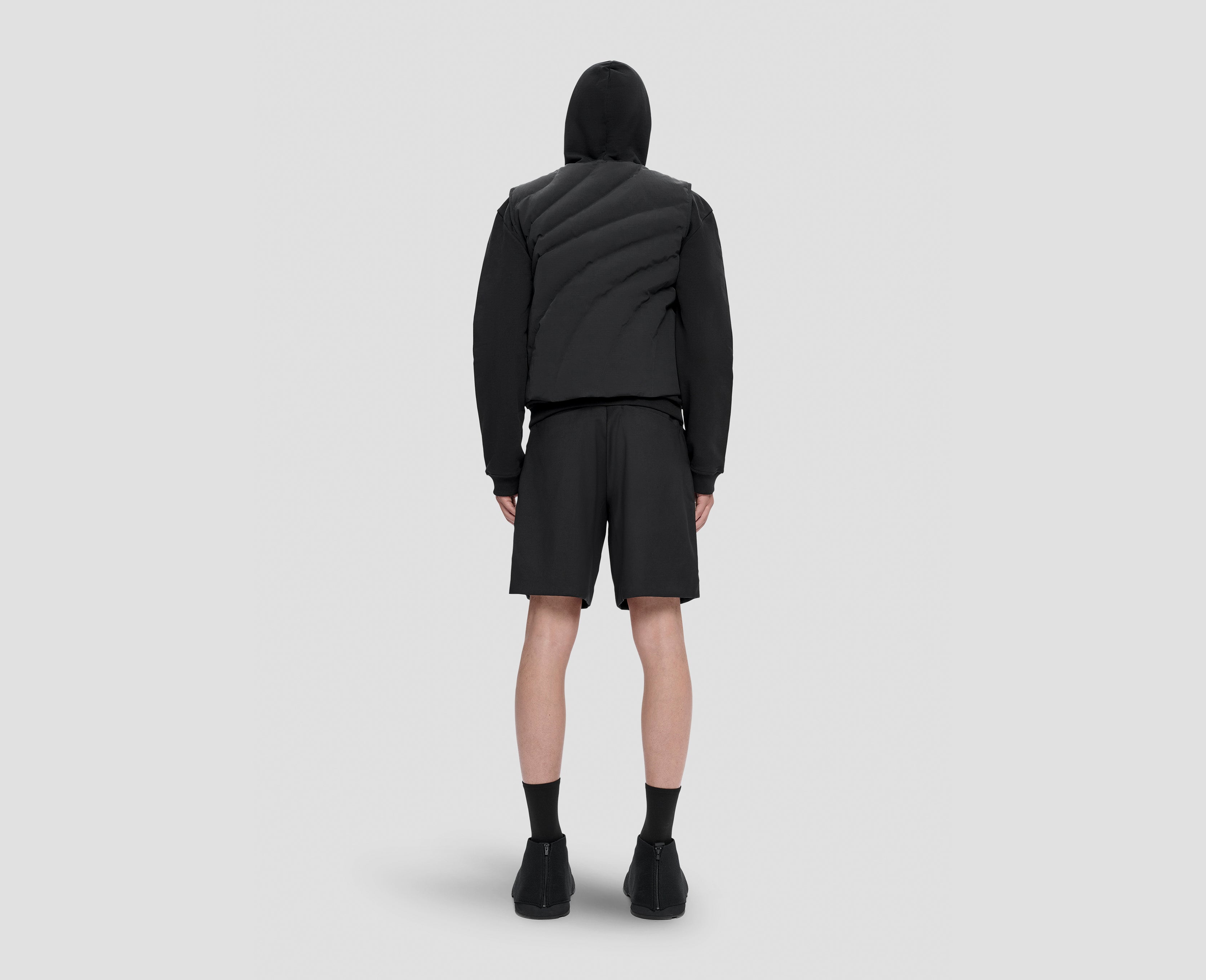 HE, product: VISUS DOWN VEST (Fig. 5)