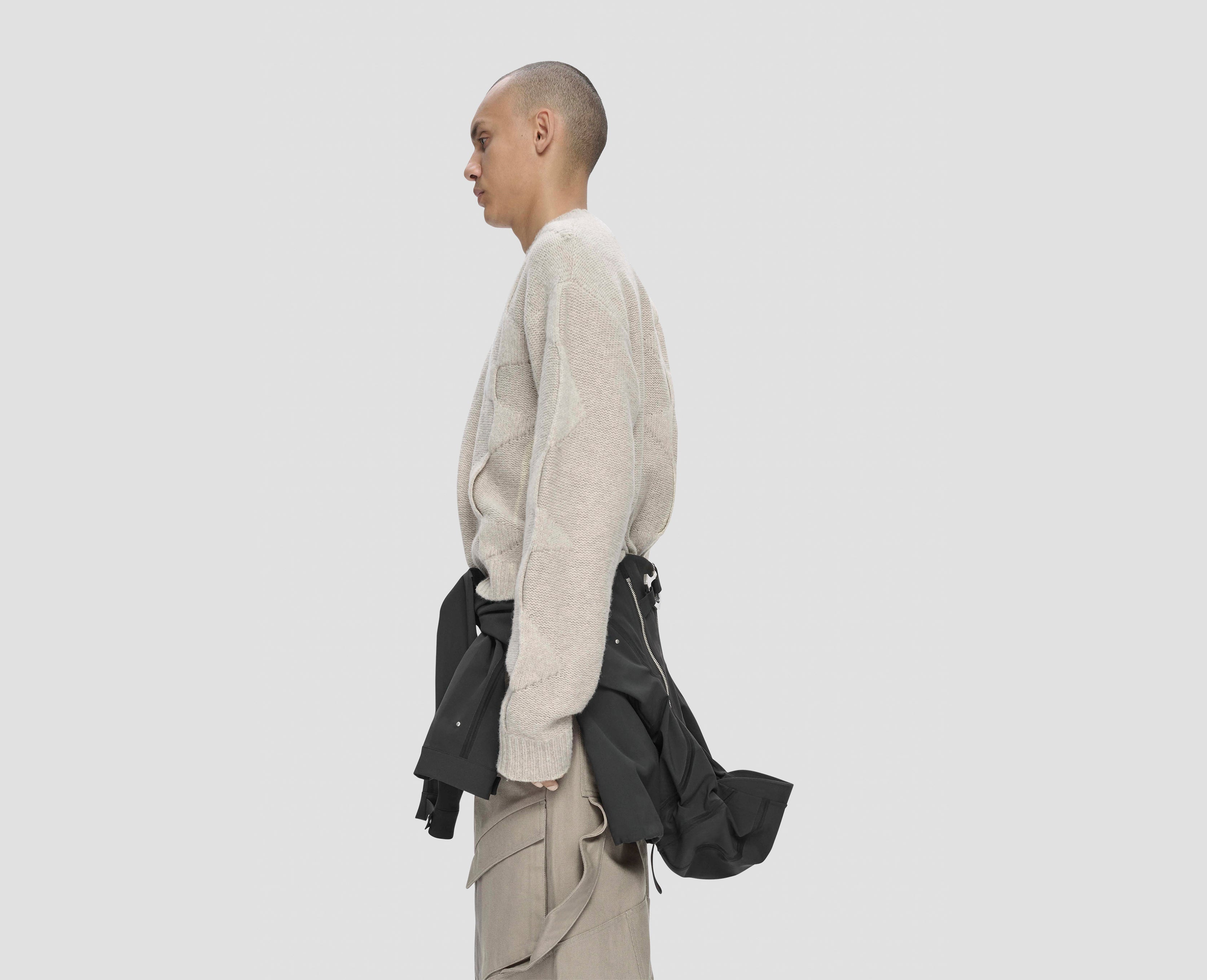 HE, product: CROPPED SPIRAL KNIT (Fig. 7)