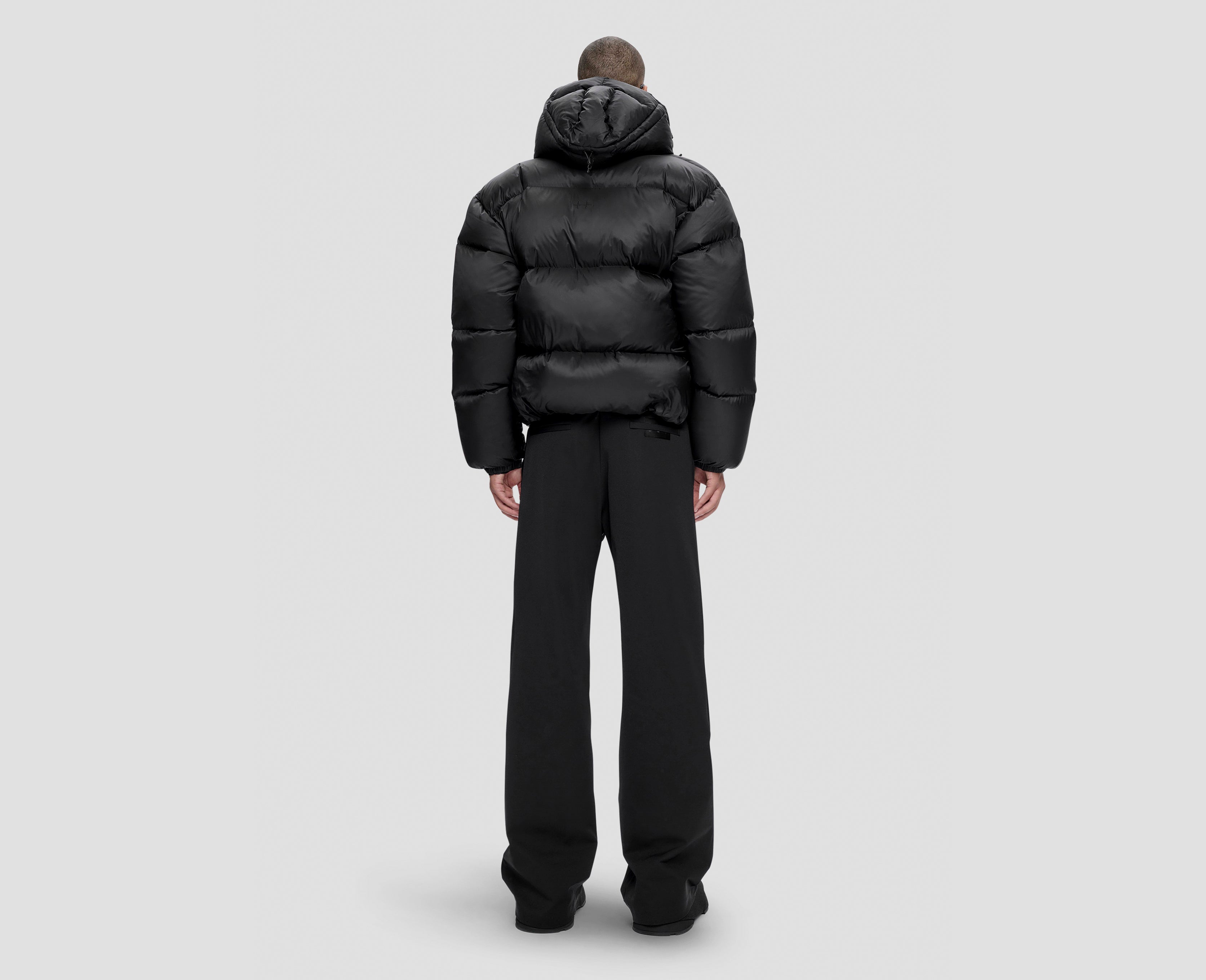 HE, product: LUMEN DOWN PUFFER (Fig. 4)