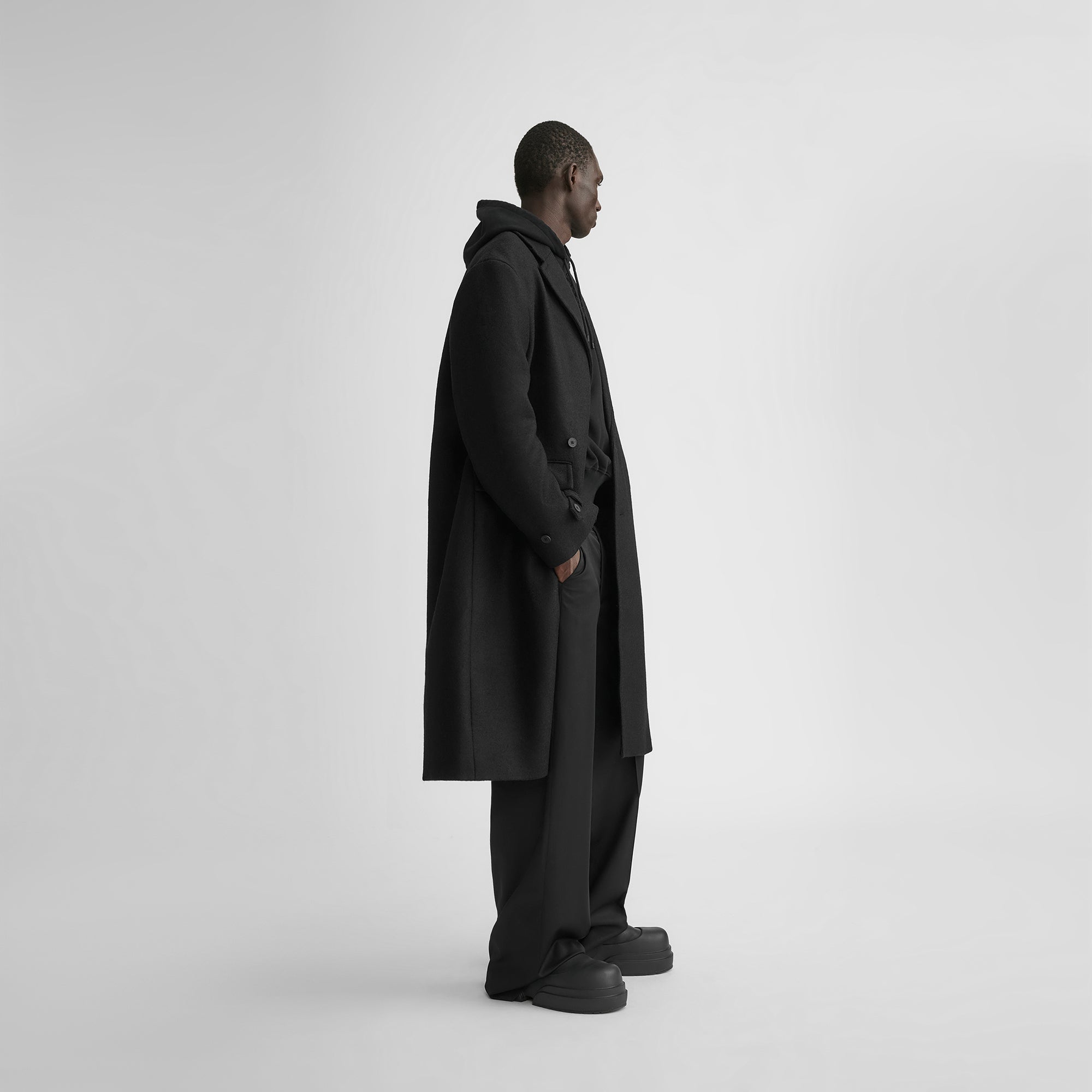 HE, product: AURION COAT (Fig. 4)