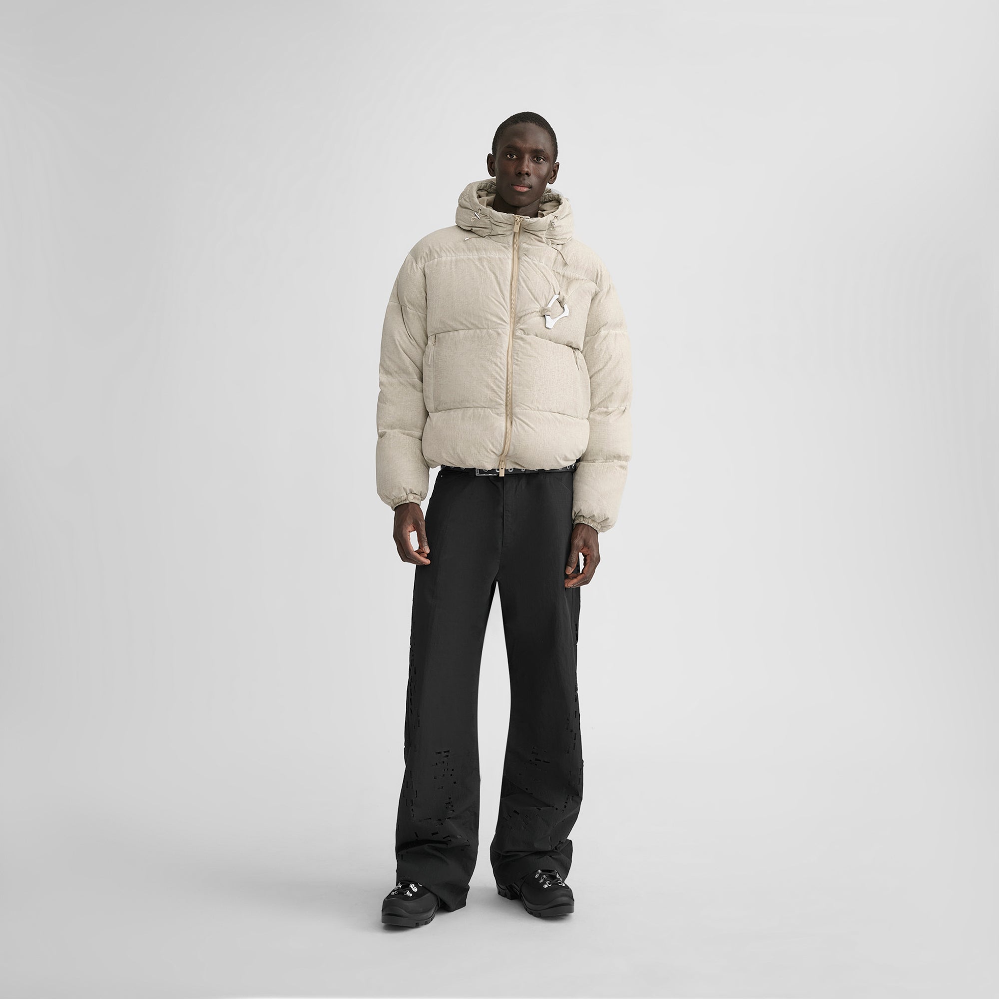 HE, product: LUMEN DOWN PUFFER (Fig. 2)