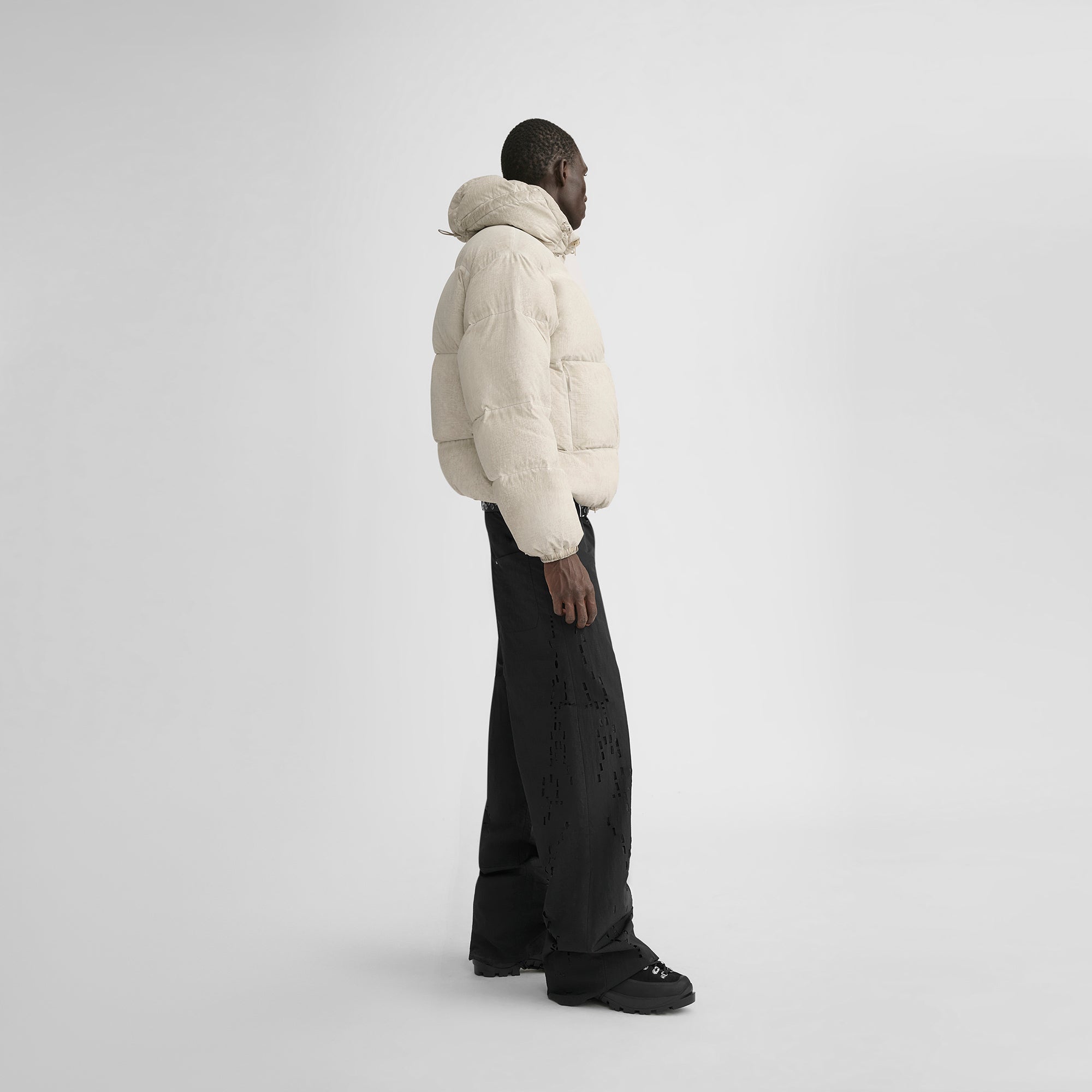 HE, product: LUMEN DOWN PUFFER (Fig. 3)