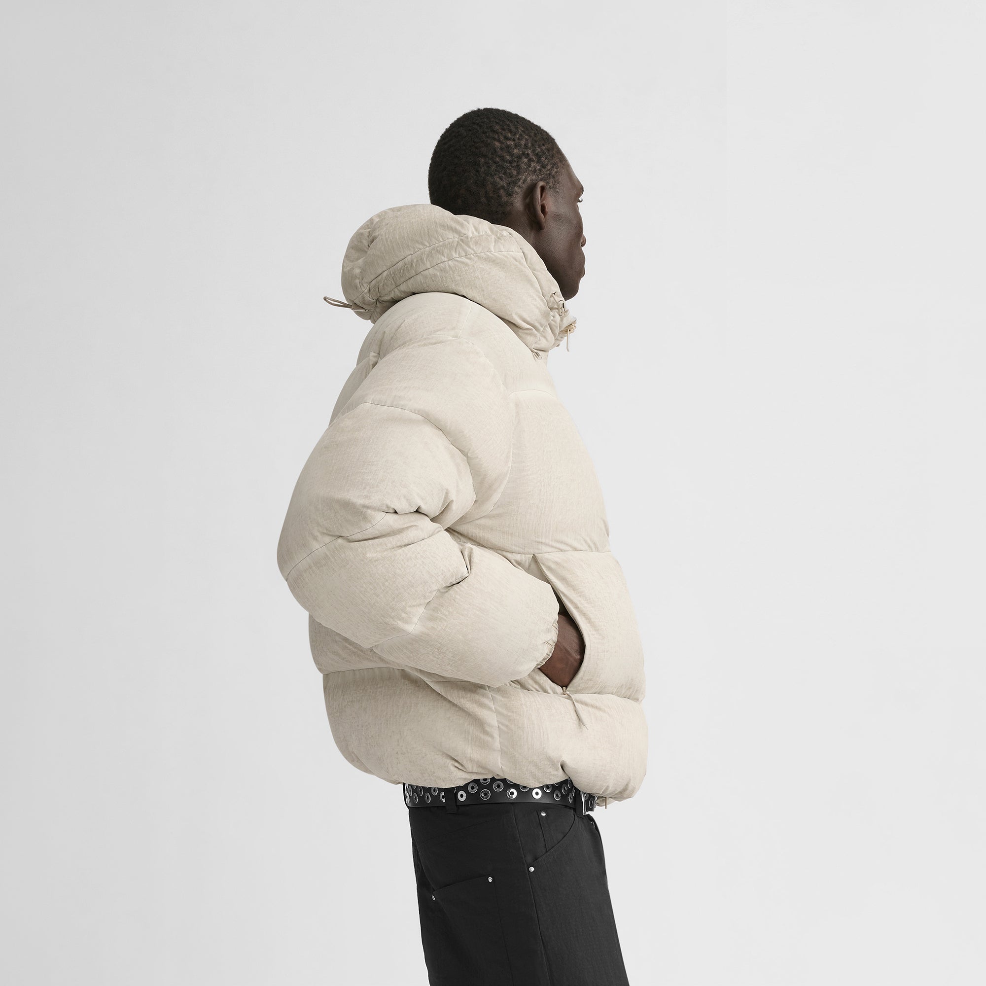 HE, product: LUMEN DOWN PUFFER (Fig. 4)
