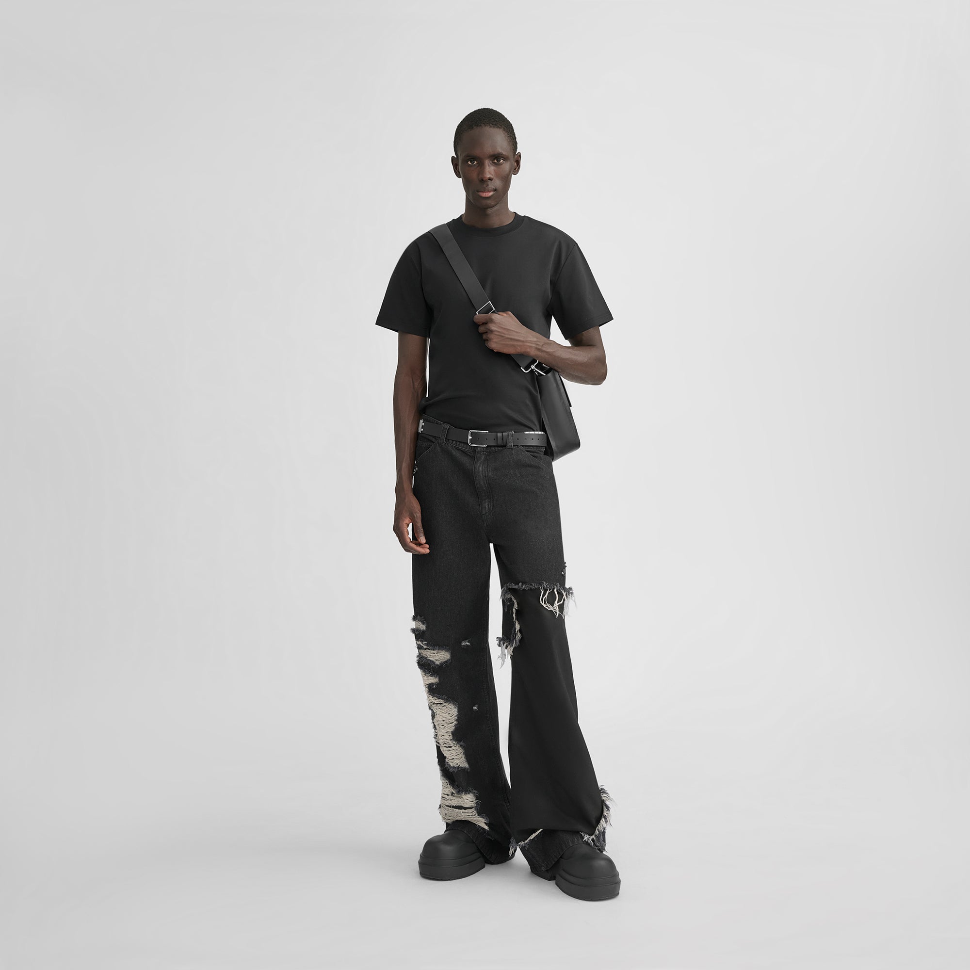 HE, product: APHEX DENIM DARK (Fig. 2)