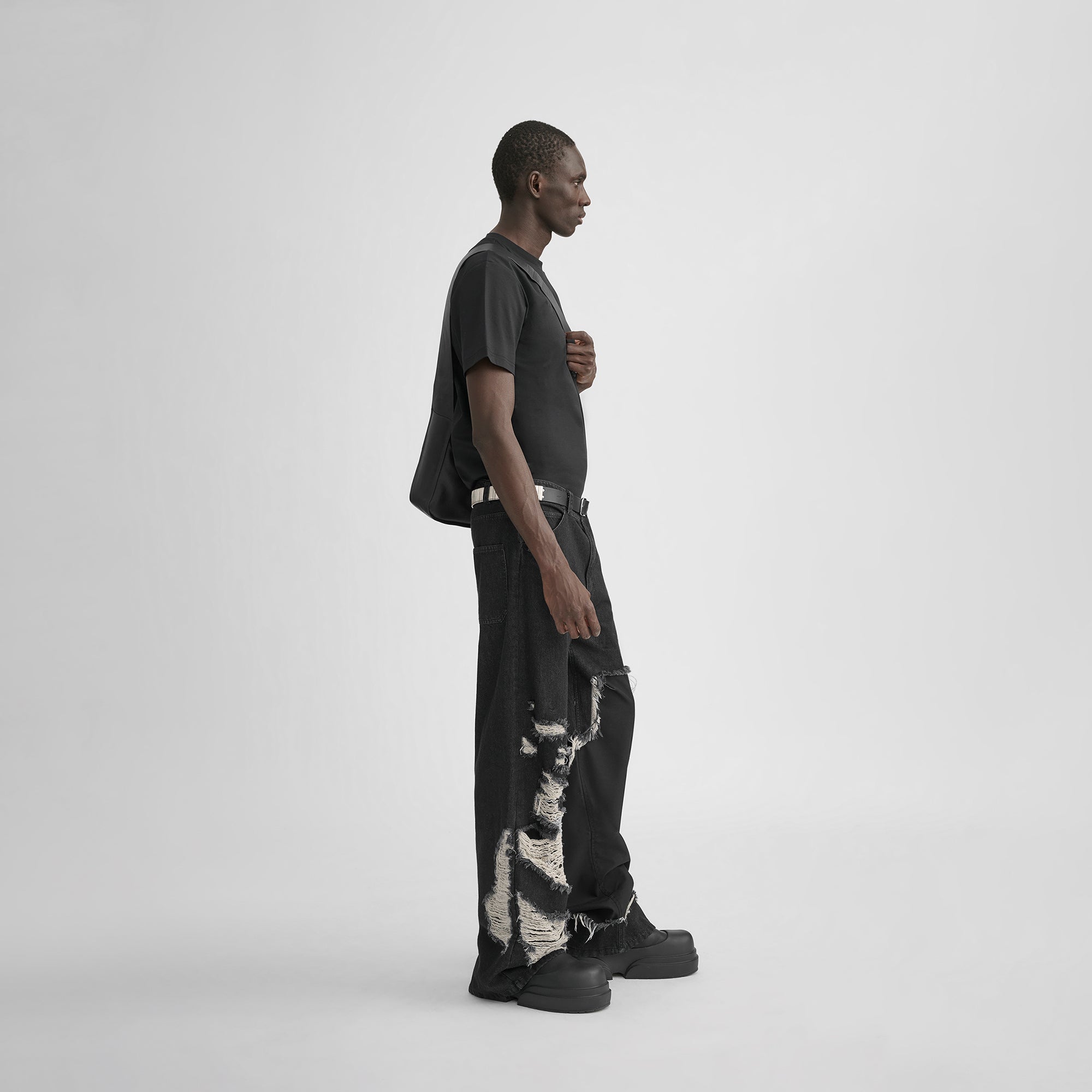 HE, product: APHEX DENIM DARK (Fig. 3)