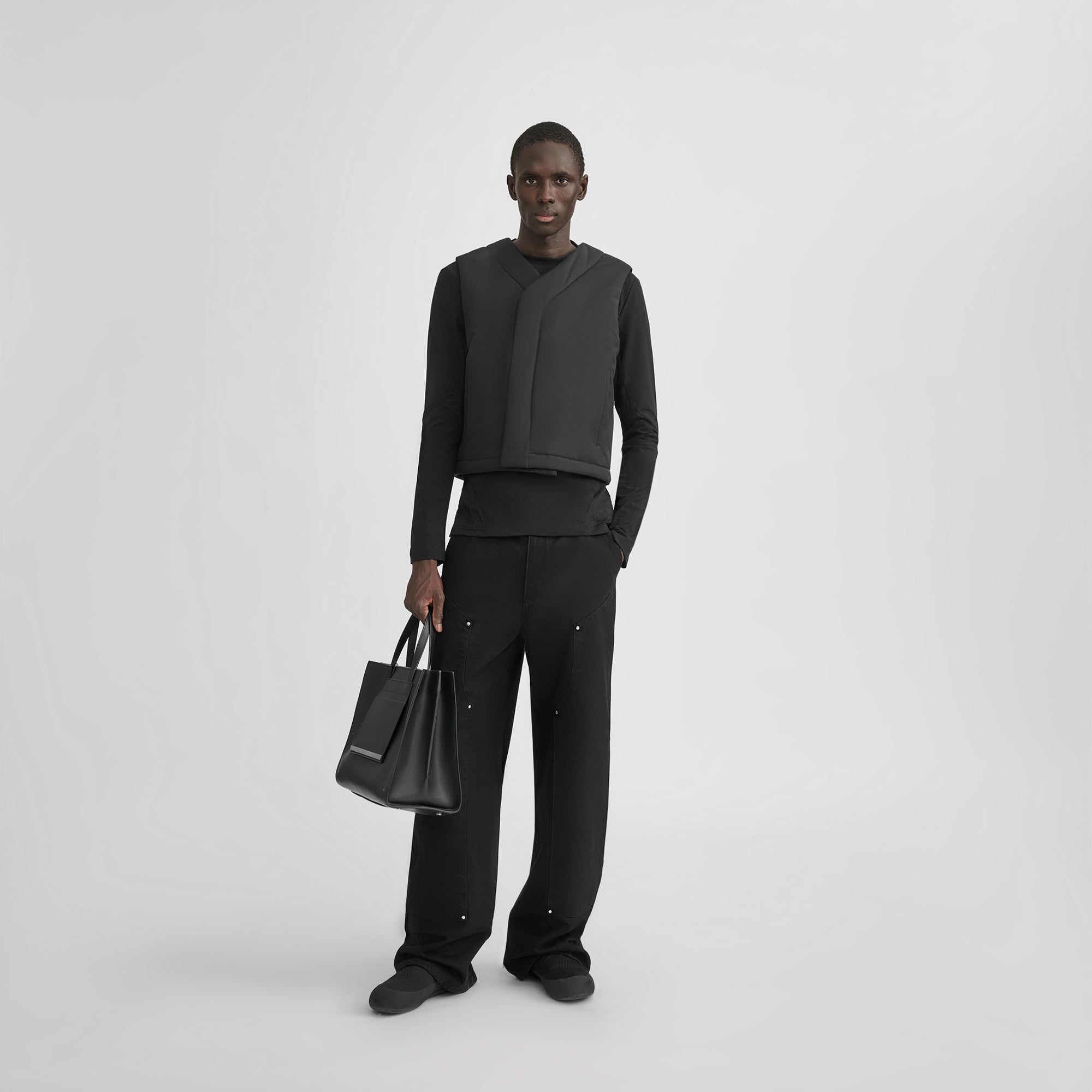 HE, product: OVERTONE VEST (Fig. 2)