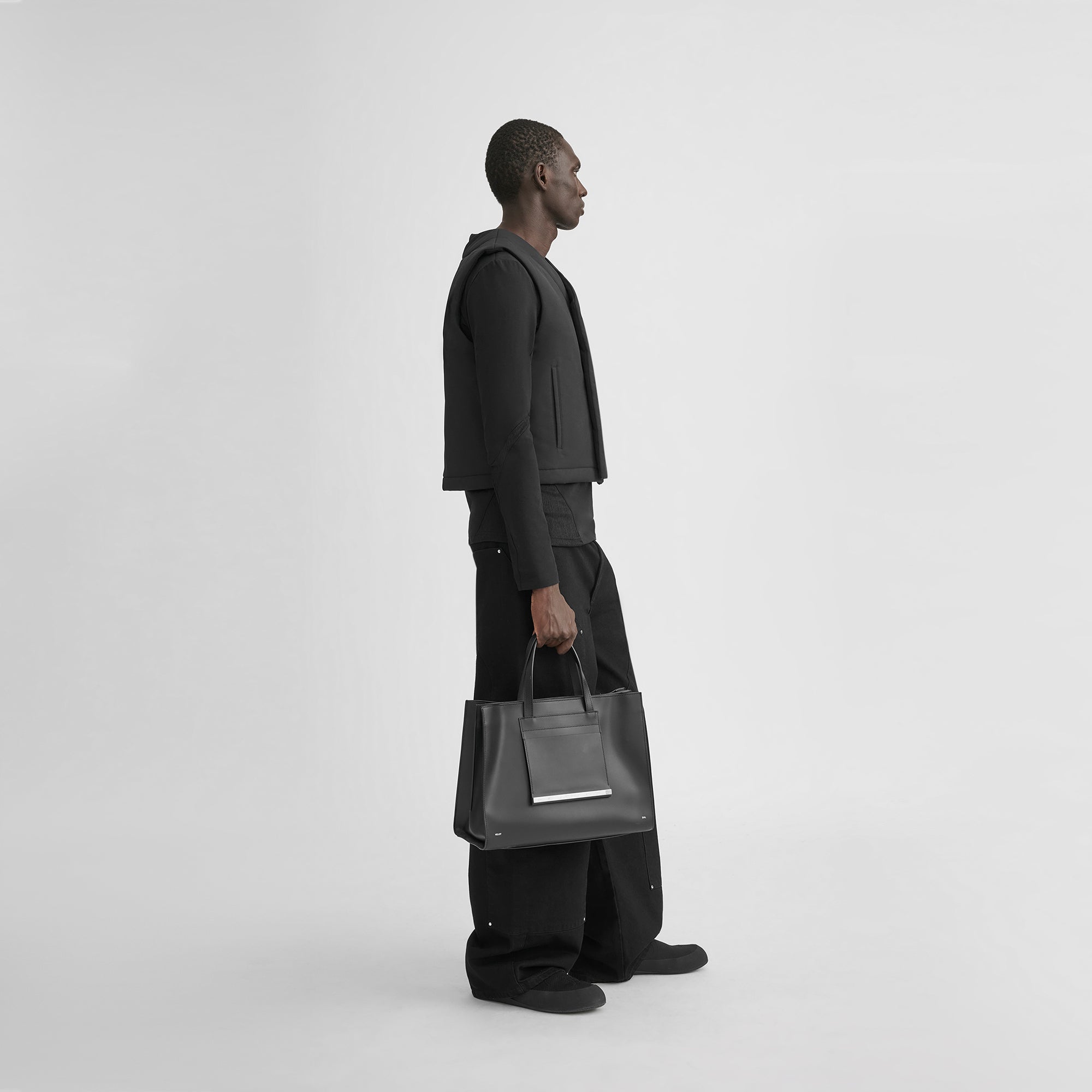 HE, product: OVERTONE VEST (Fig. 3)