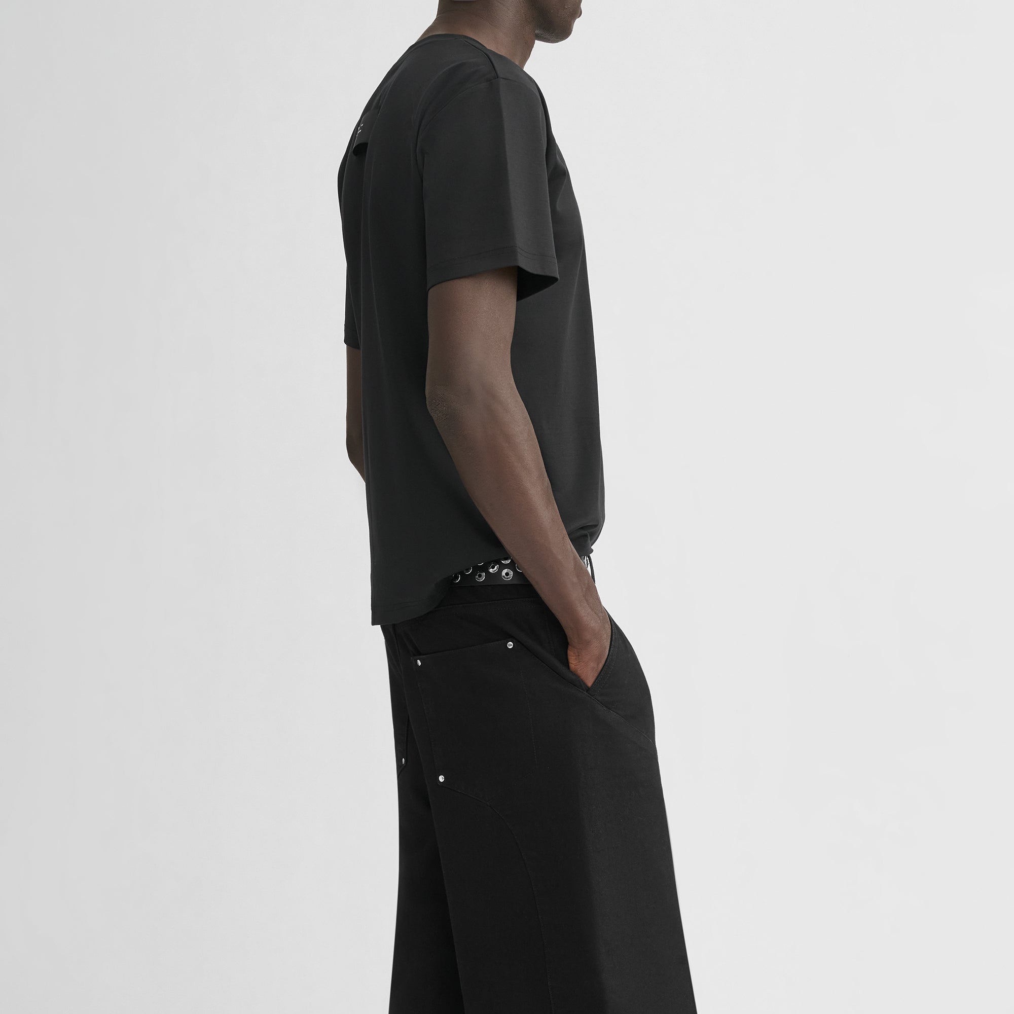 HE, product: LORICA DENIM (Fig. 4)