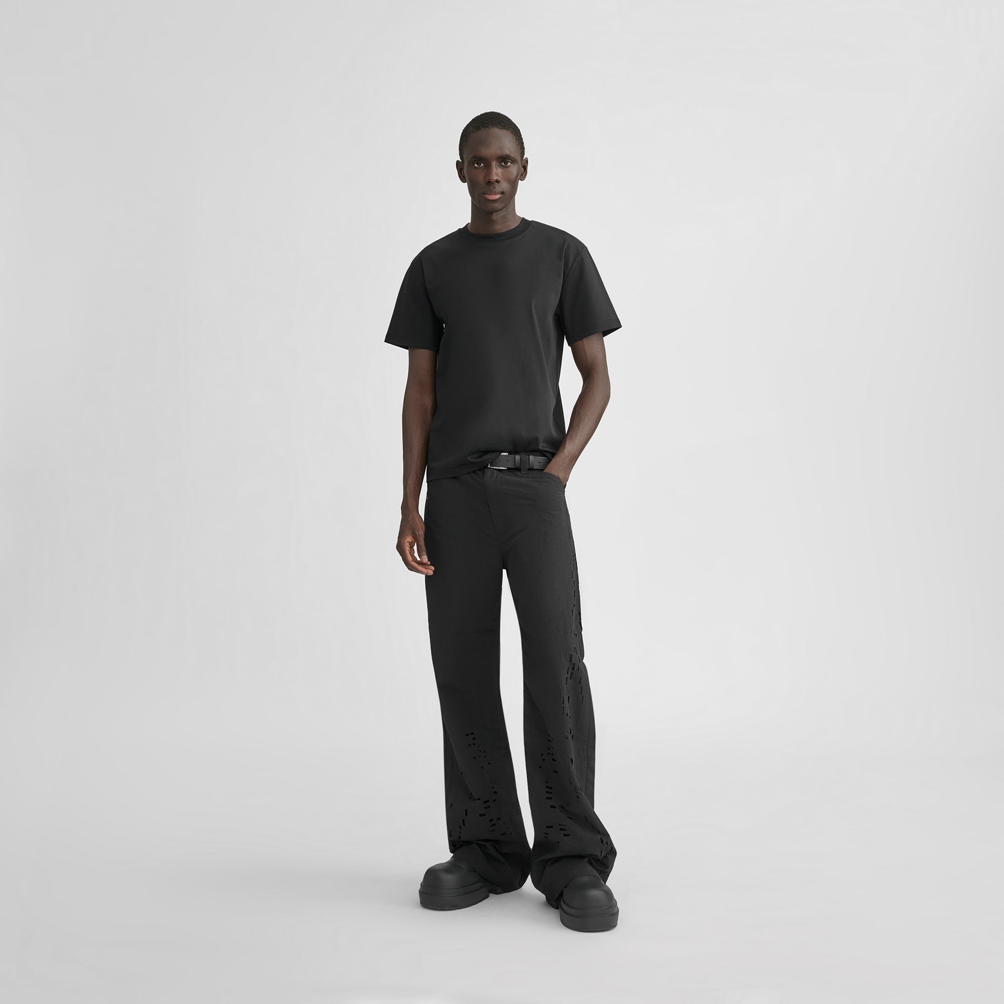 HE, product: TIMBRE TROUSERS (Fig. 2)