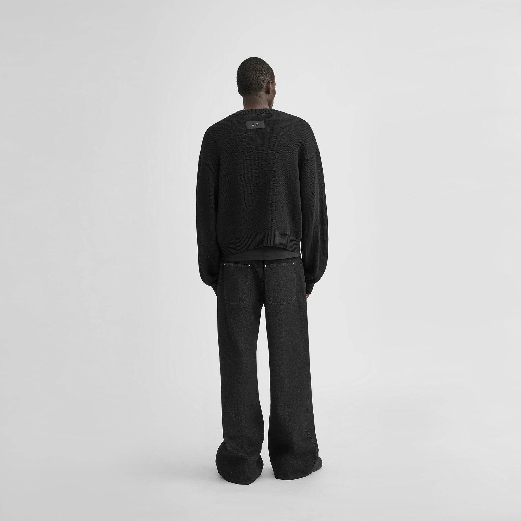 HE, product: UNIFORM KNIT (Fig. 4)