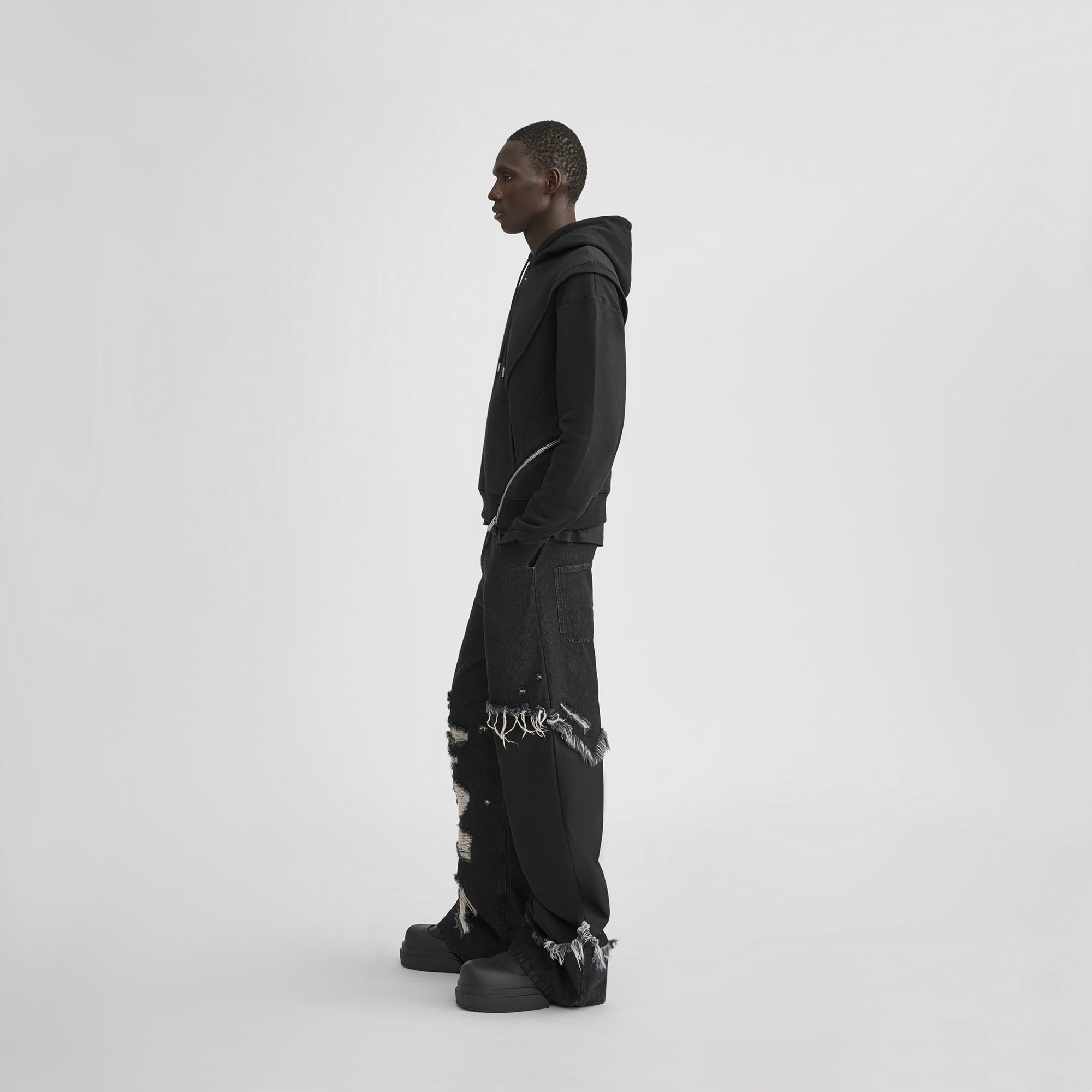 HE, product: PLACID HOODIE (Fig. 3)