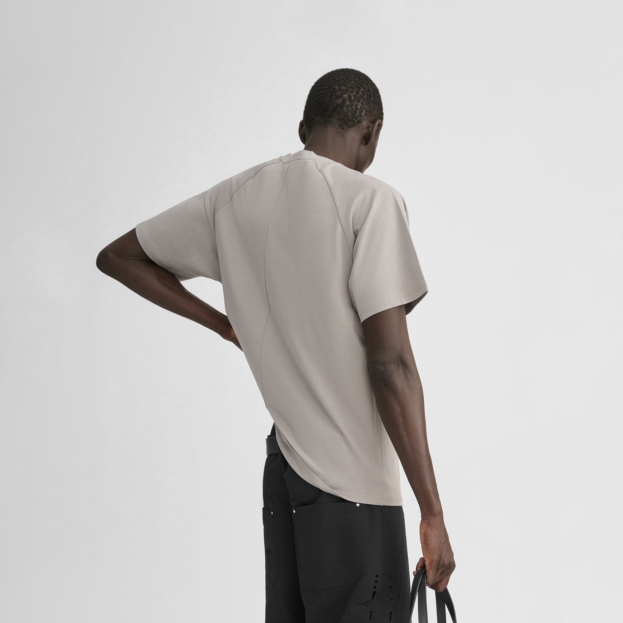 HE, product: RAGLAN T-SHIRT (Fig. 4)