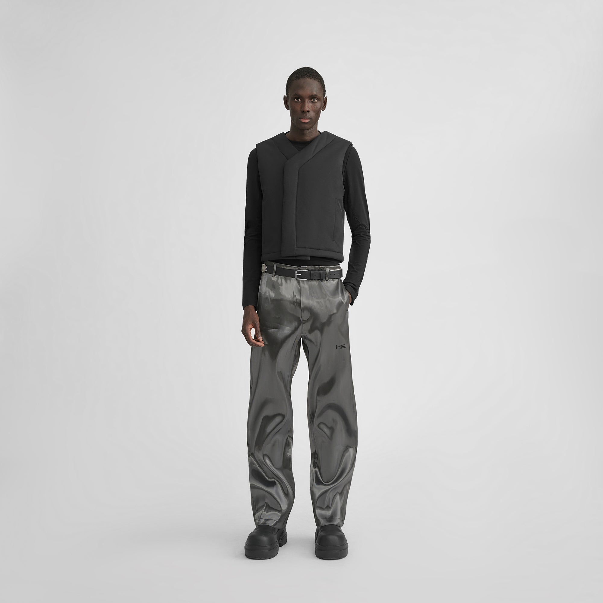 HE, product: LIQUID METAL TROUSERS (Fig. 2)