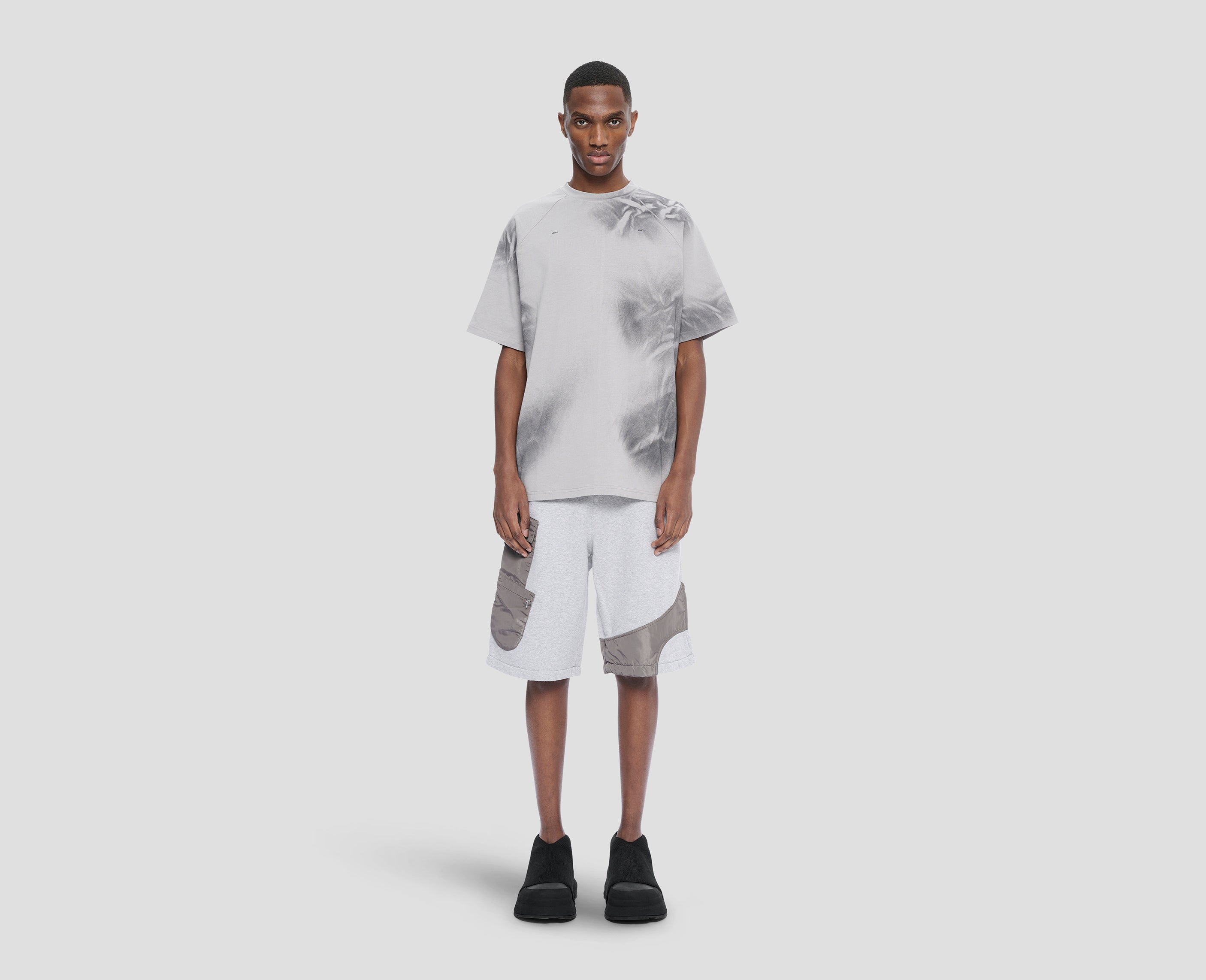 HE, product: SOLO T-SHIRT (Fig. 2)