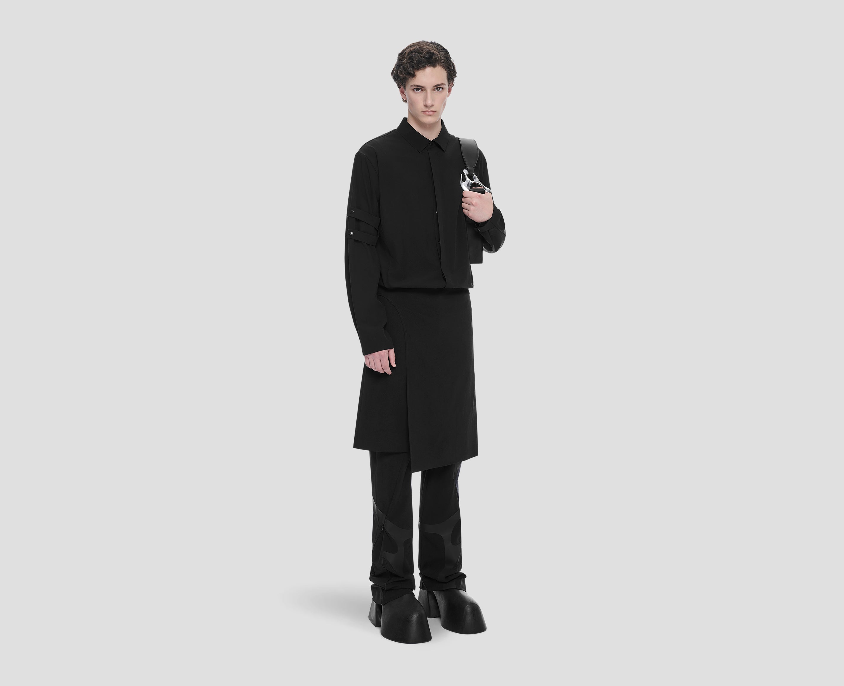 HE, product: LAYERED TECHNICAL TROUSERS (Fig. 3)