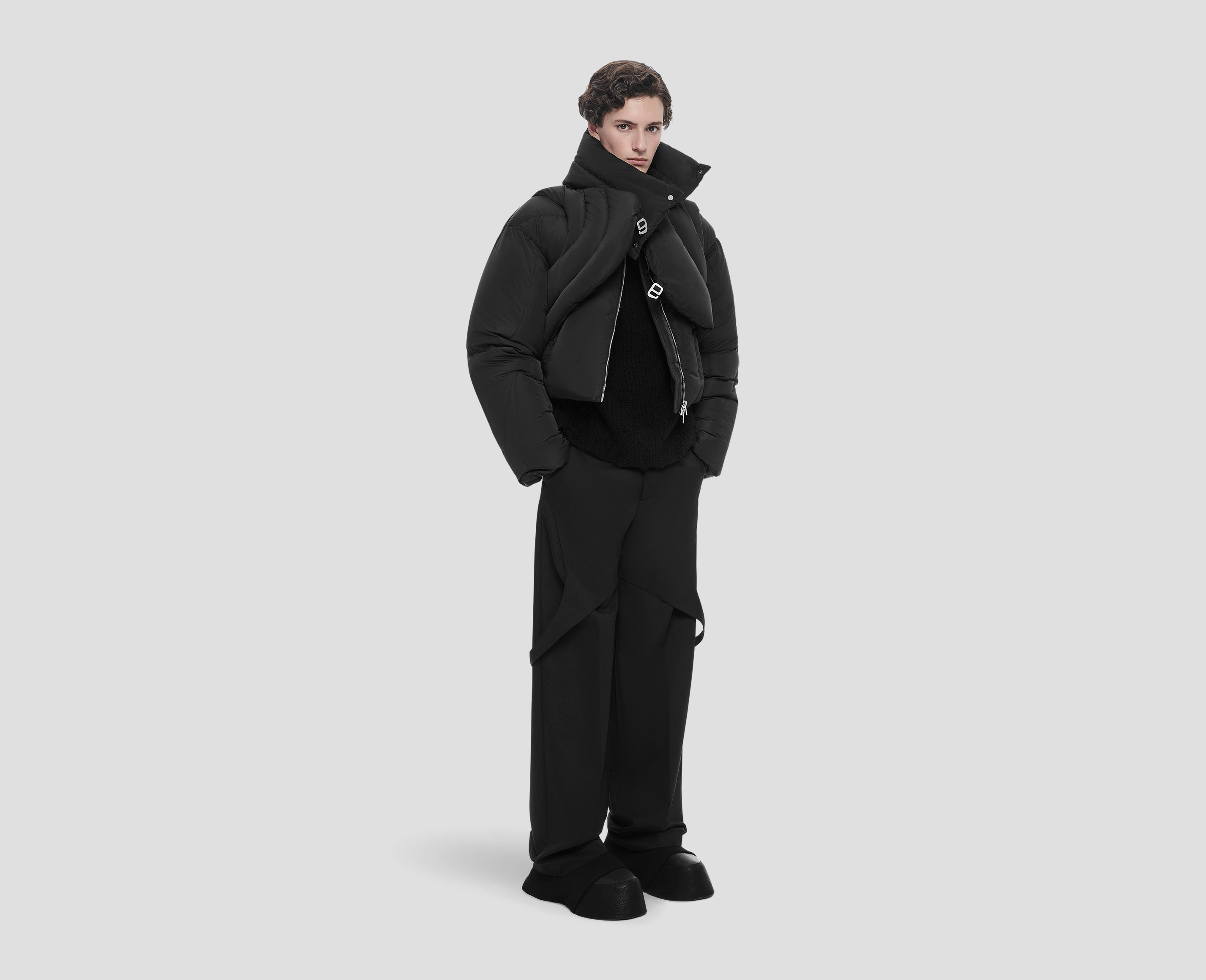 HE, product: CONNECTIVE DOWN JACKET (Fig. 4)