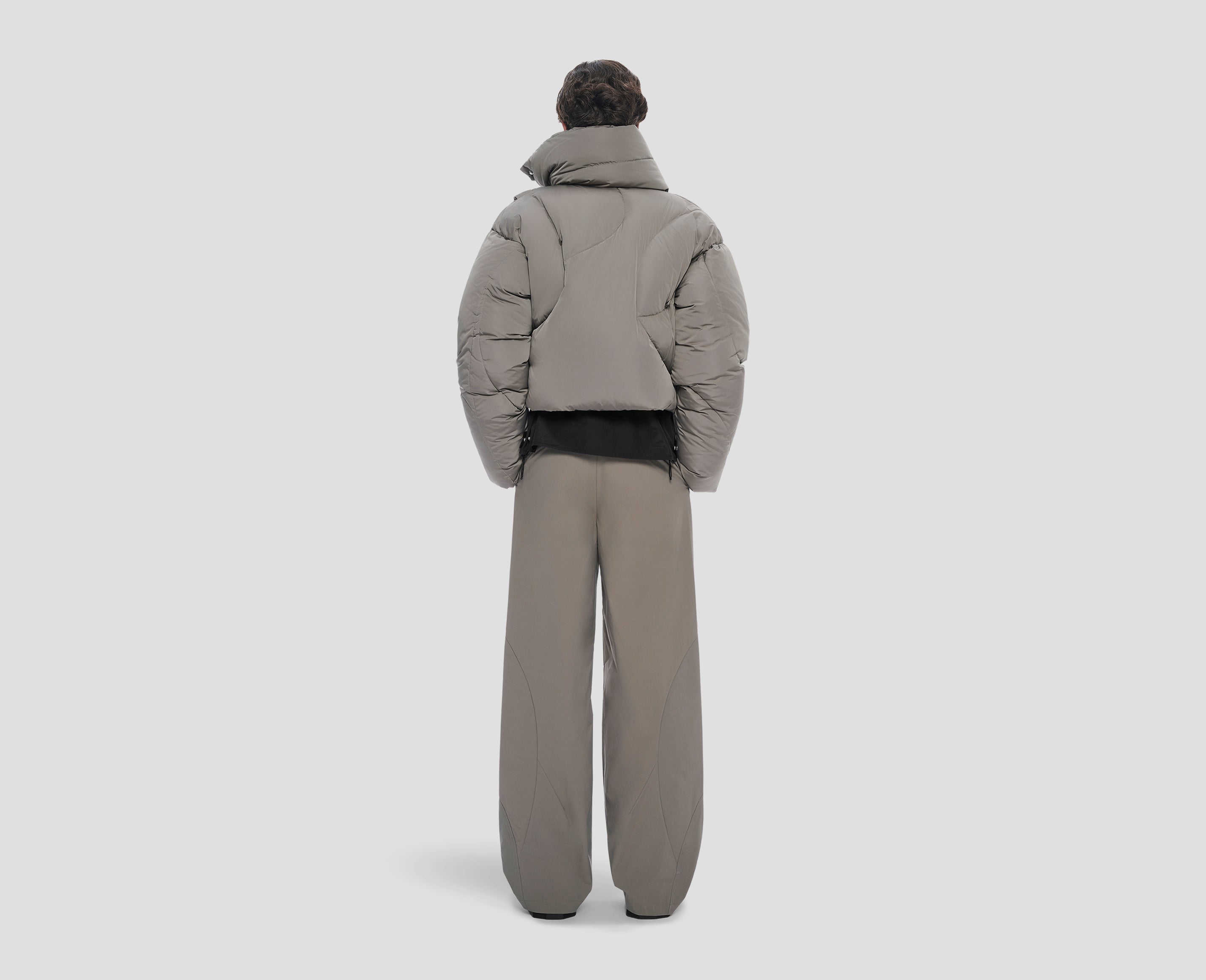 HE, product: CONNECTIVE DOWN JACKET (Fig. 4)