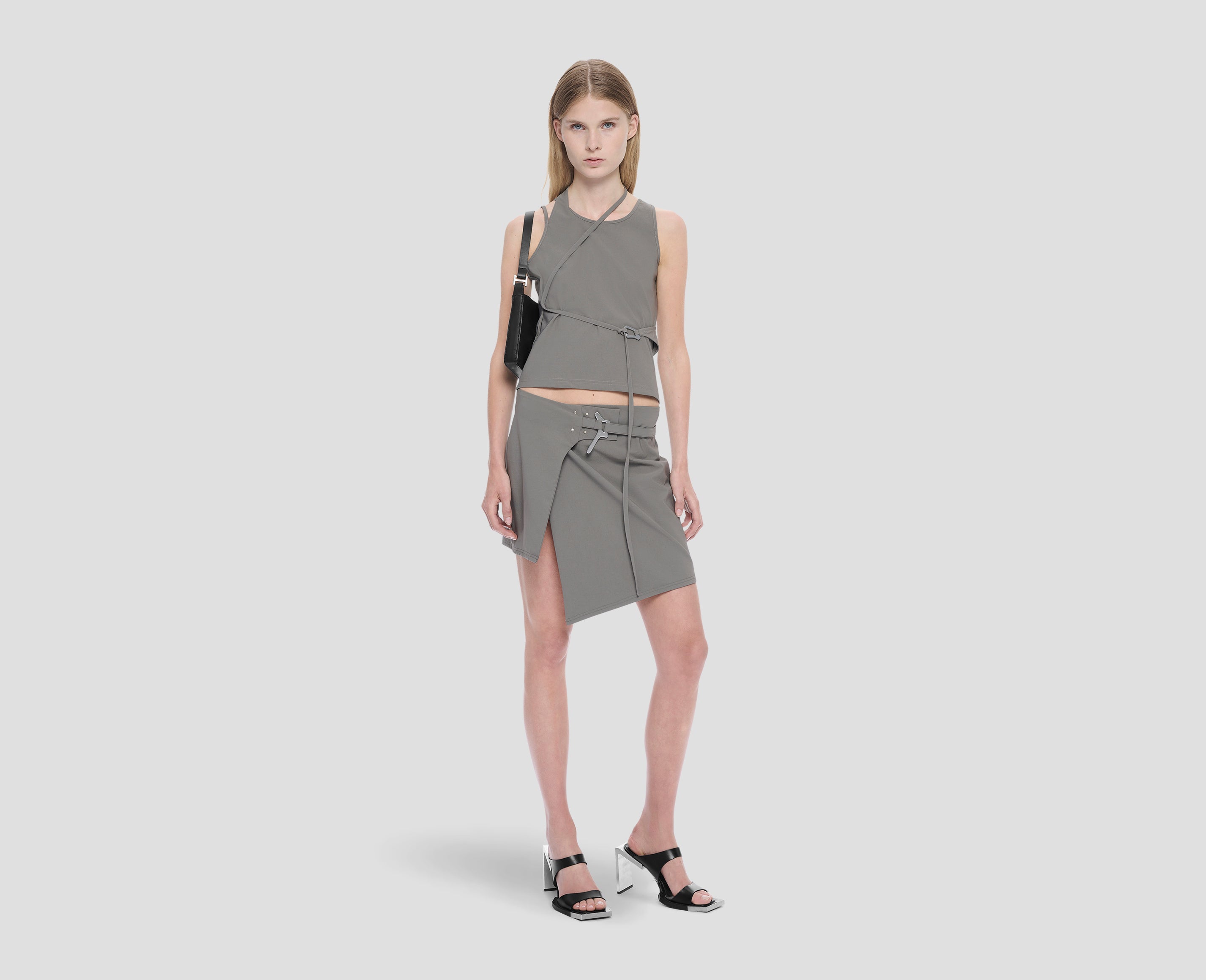 HE, product: CALICHE TECHNICAL SKIRT (Fig. 3)