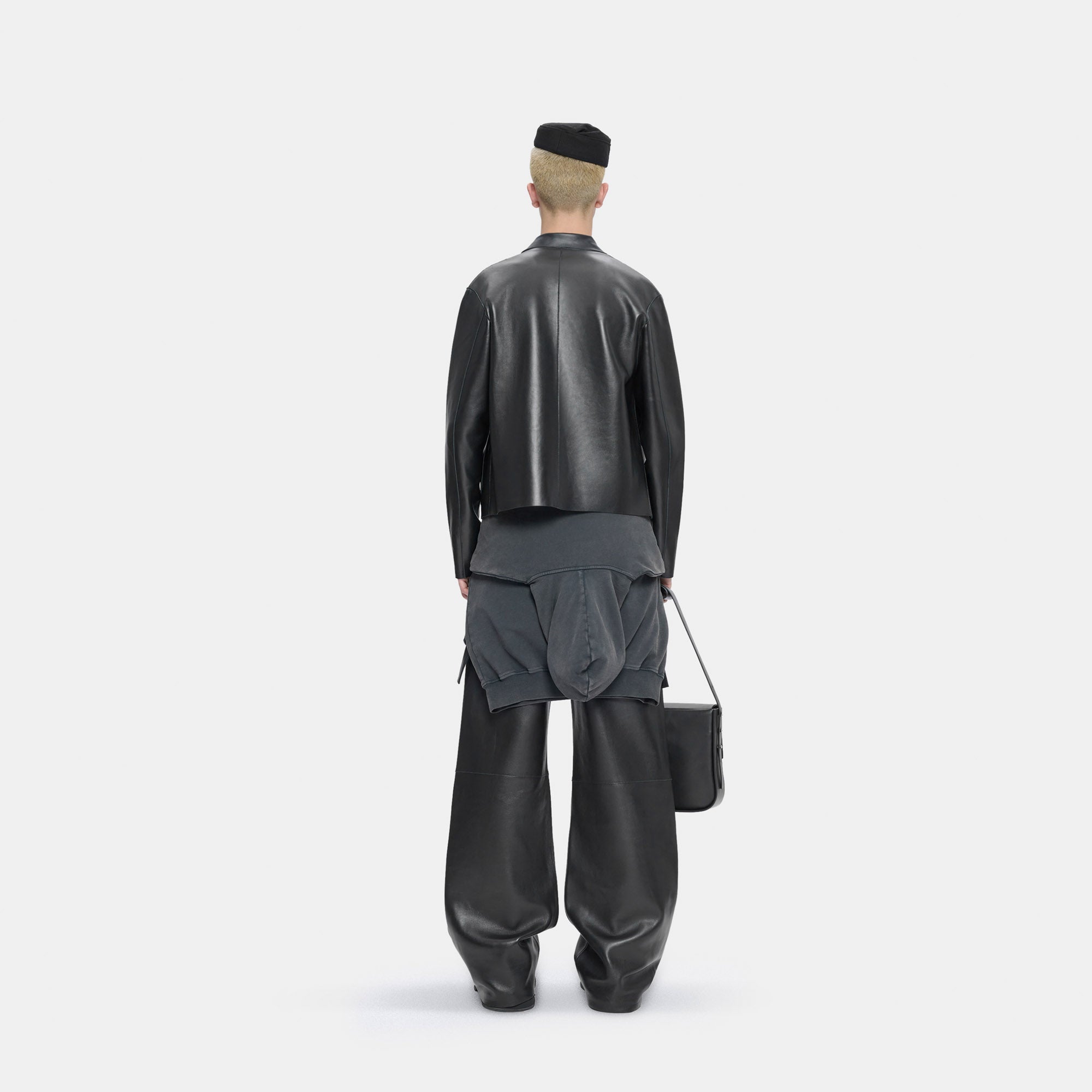 HE, product: TREMOR LEATHER JACKET (Fig. 7)