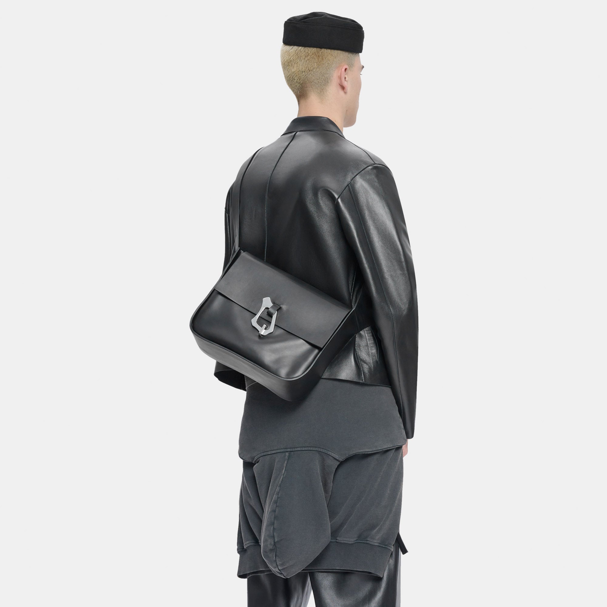 HE, product: TREMOR LEATHER JACKET (Fig. 4)