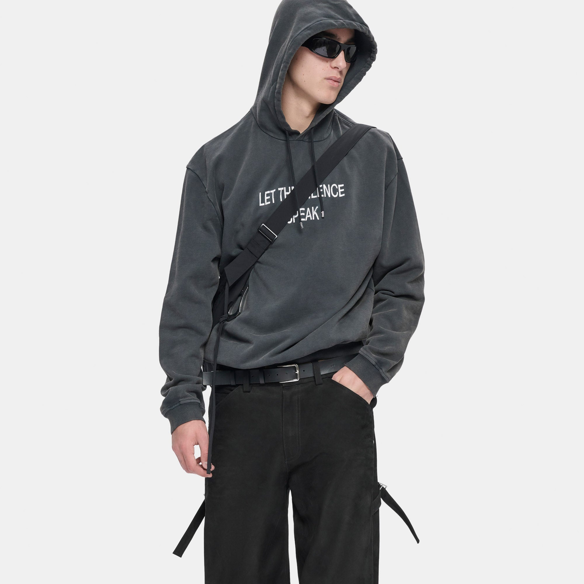 HE, product: TACITO HOODIE (Fig. 4)